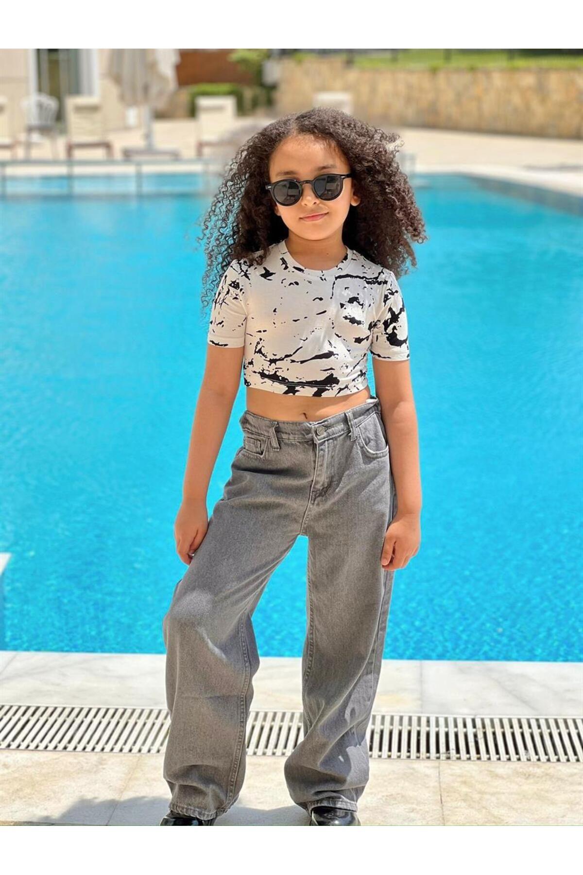 Kız Çocuk Desenli Crop Body Geniş Paça Gri Kot Pantolon 2'li TakımAlt - Üst TakımHilal Akıncı Kids