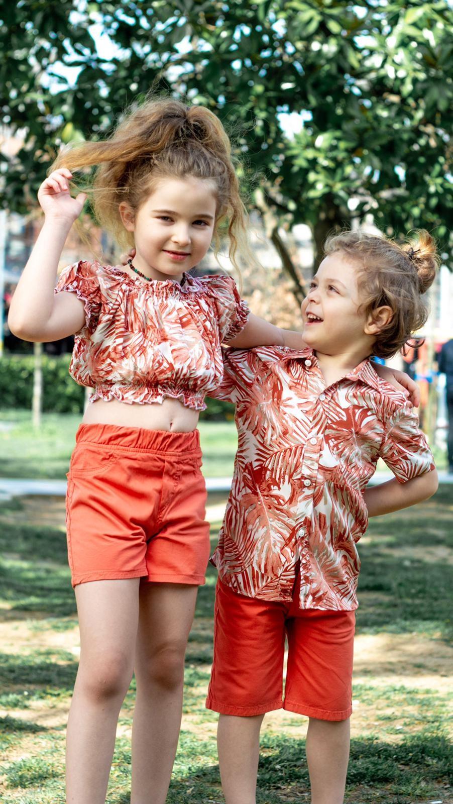 Kız Çocuk Hawai Desenli Bluz Renkli Şort Ikili TakımAlt-Üst TakımHilal Akıncı Kids