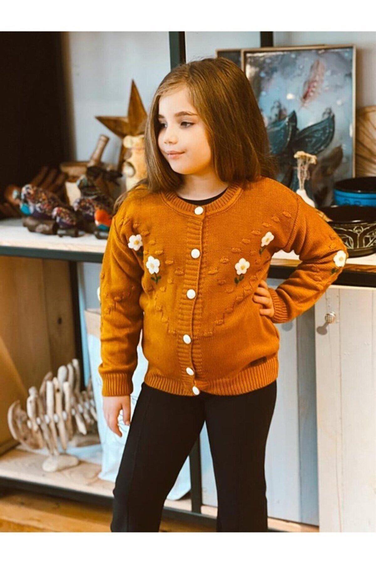 Kız Çocuk Papatya Nakışlı Hırka Triko Pantolon Ikili TakımAlt - Üst TakımHilal Akıncı Kids