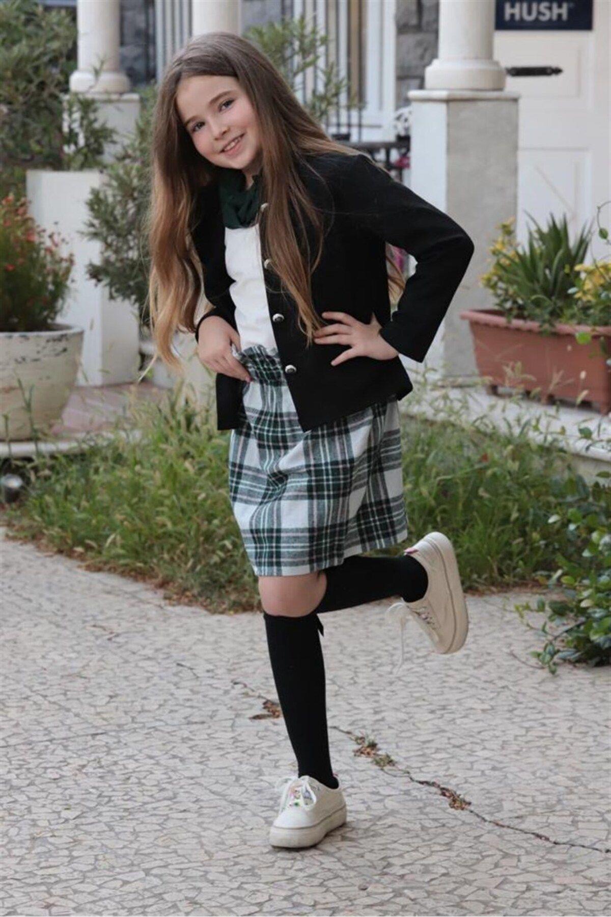 Kız Çocuk Siyah Ceket Beyaz Bluz Kareli Etek Boyunluk Çorap 5'li TakımAlt-Üst TakımHilal Akıncı Kids