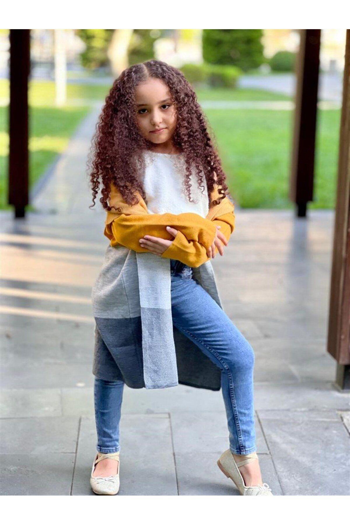 Kız Çocuk Yazılı Triko Hırka Crop Kazak Kot Pantolon 3'lü TakımAlt - Üst TakımHilal Akıncı Kids