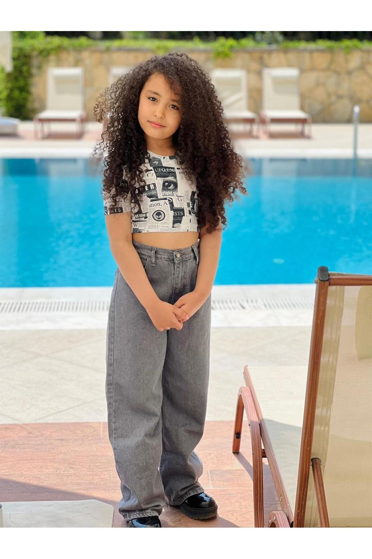 Kız Çocuk Desenli Crop Body Geniş Paça Gri Kot Pantolon 2'li TakımAlt - Üst TakımHilal Akıncı Kids