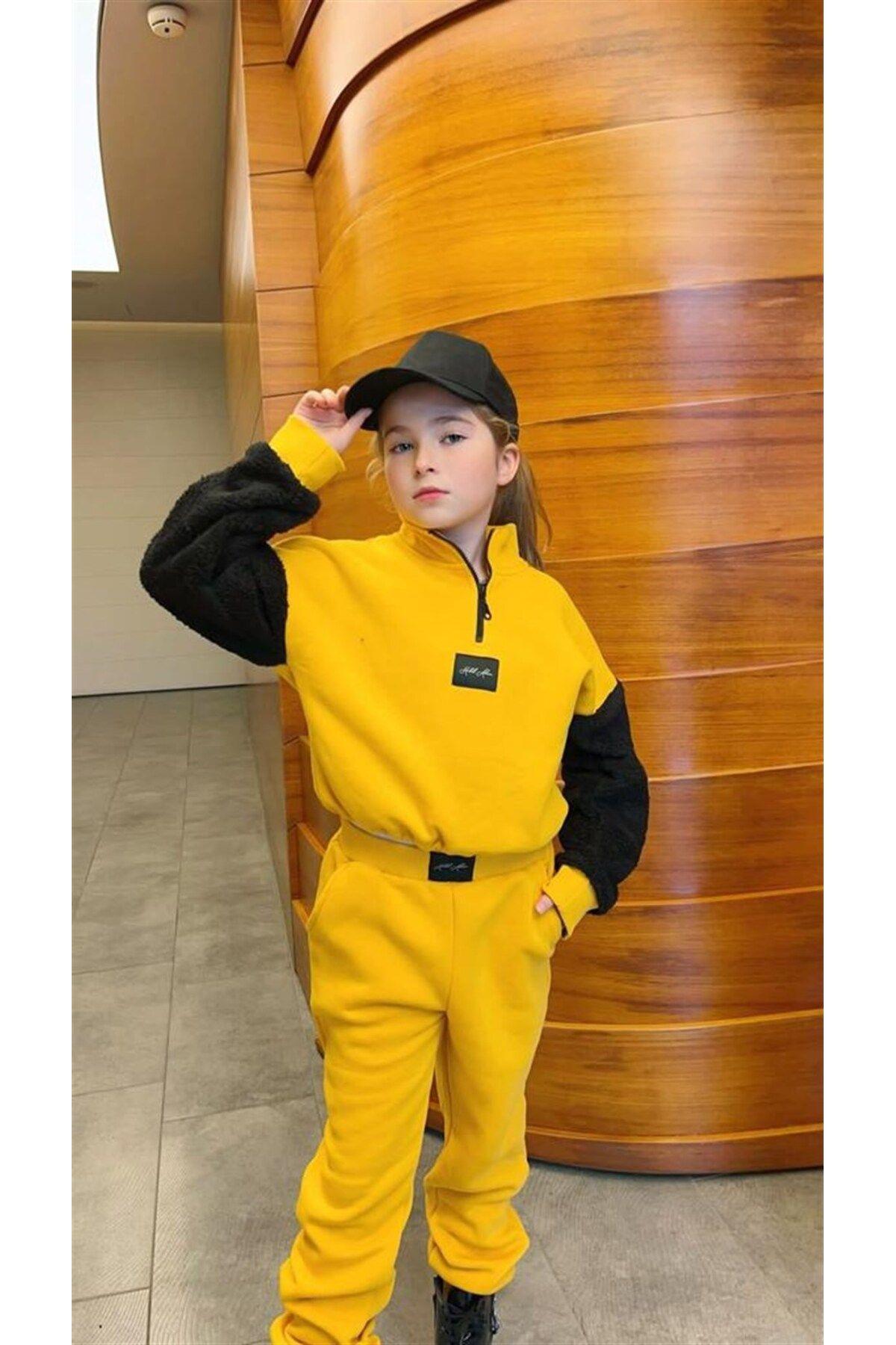 Kız Çocuk Fermuarlı Dik Yaka Sweatshirt Eşofman TakımıEşofman TakımıHilal Akıncı Kids