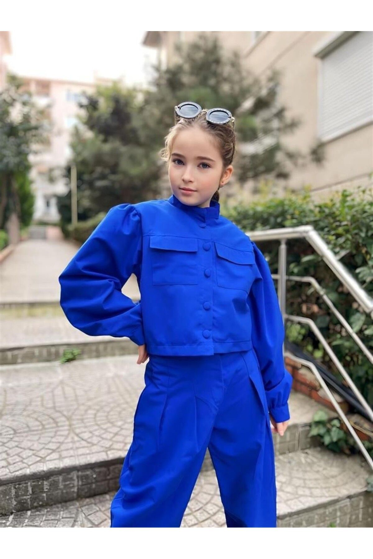 Kız Çocuk Hakim Yakalı Balon Kollu Astarlı Crop Ceket Pens Detaylı Harem Pantolon 2'li TakımAlt-Üst TakımHilal Akıncı Kids