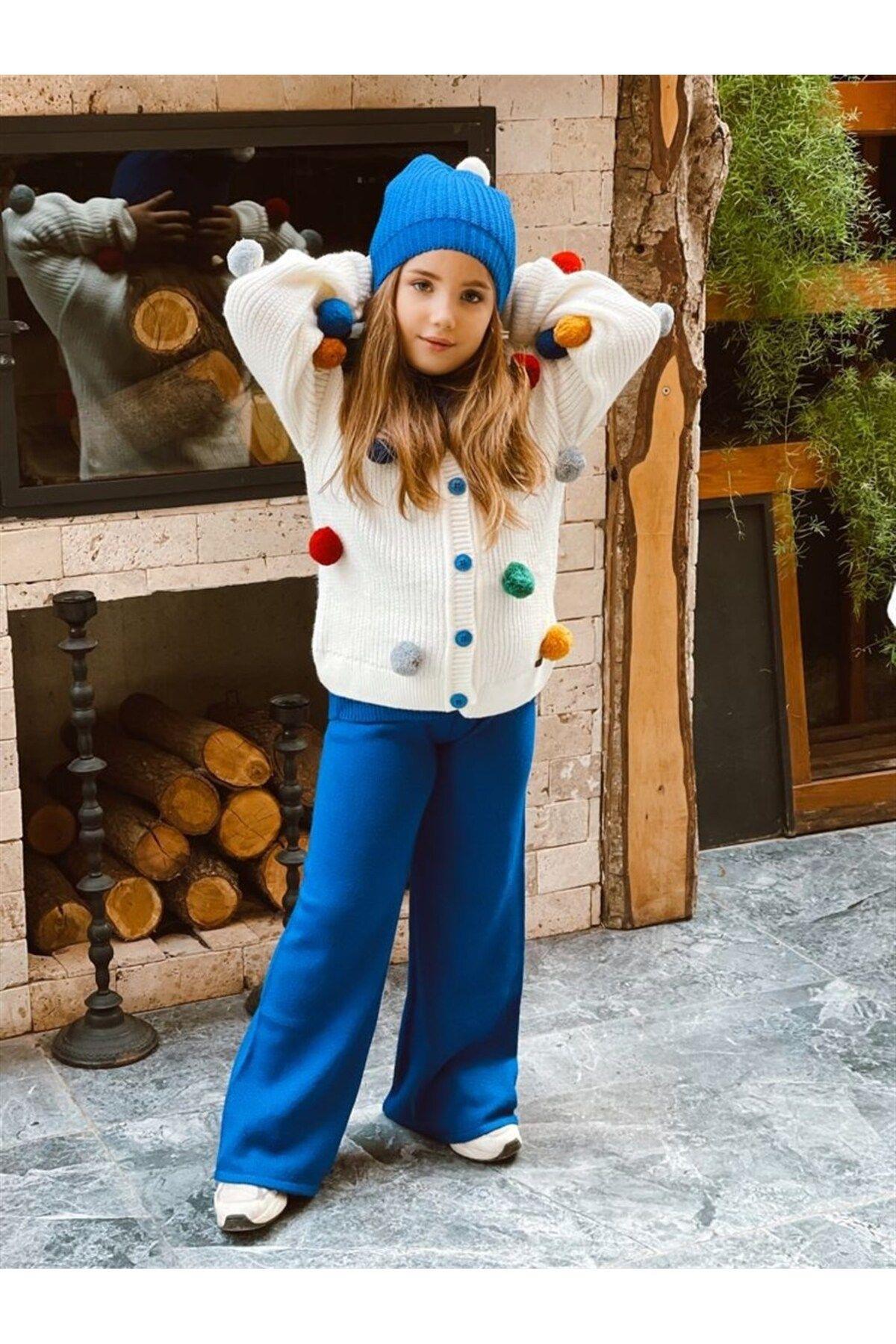 Kız Çocuk Ponponlu Beyaz Triko Hırka Kolsuz Iç Badi Triko Pantolon Bere 4'lü TakımAlt - Üst TakımHilal Akıncı Kids