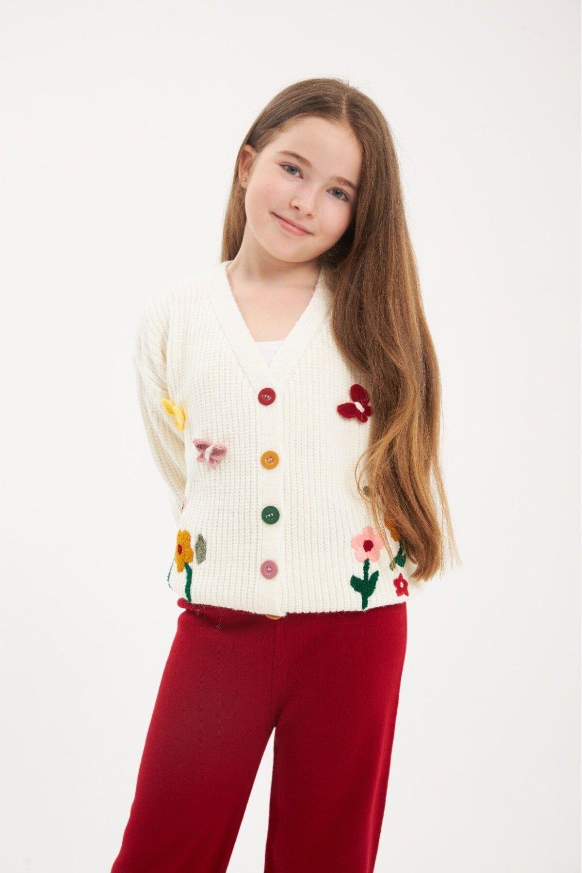 Renkli Düğmeli Floral Desenli Beyaz Triko Hırka Renkli Pantolon 2'li TakımAlt - Üst TakımHilal Akıncı Kids