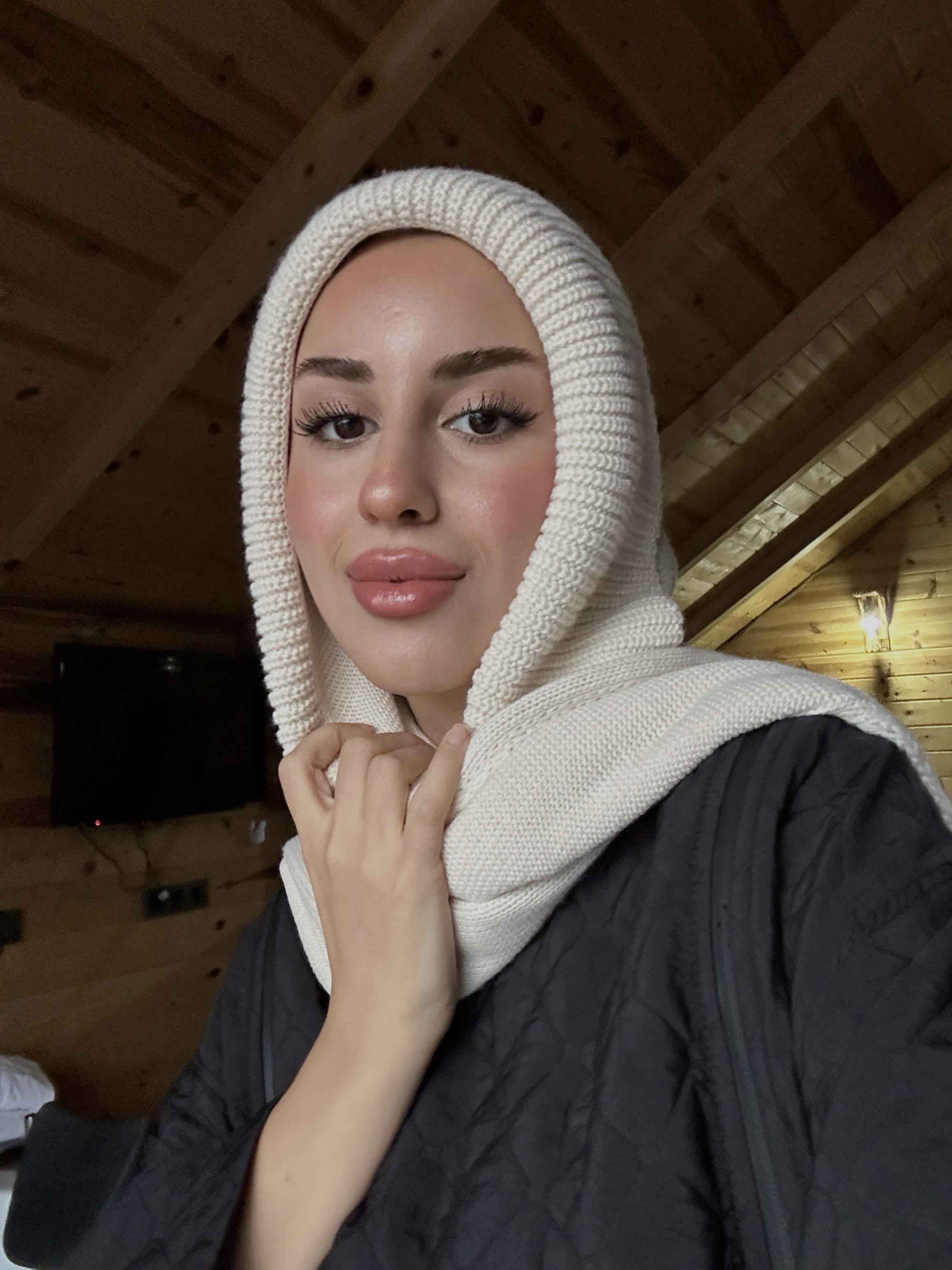 Kapüşonlu Bere Krem