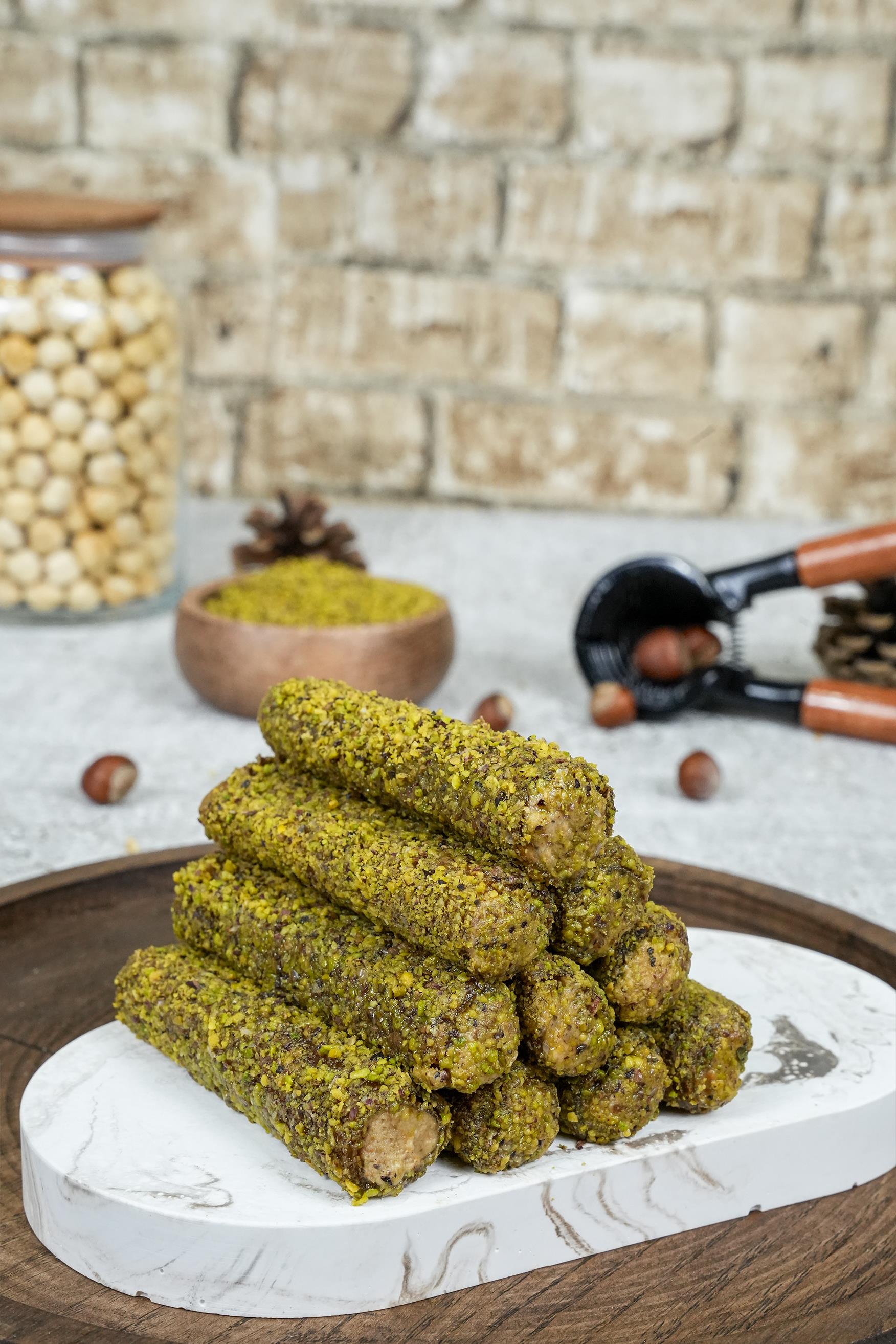 Antepfıstıklı Sarma Tatlı