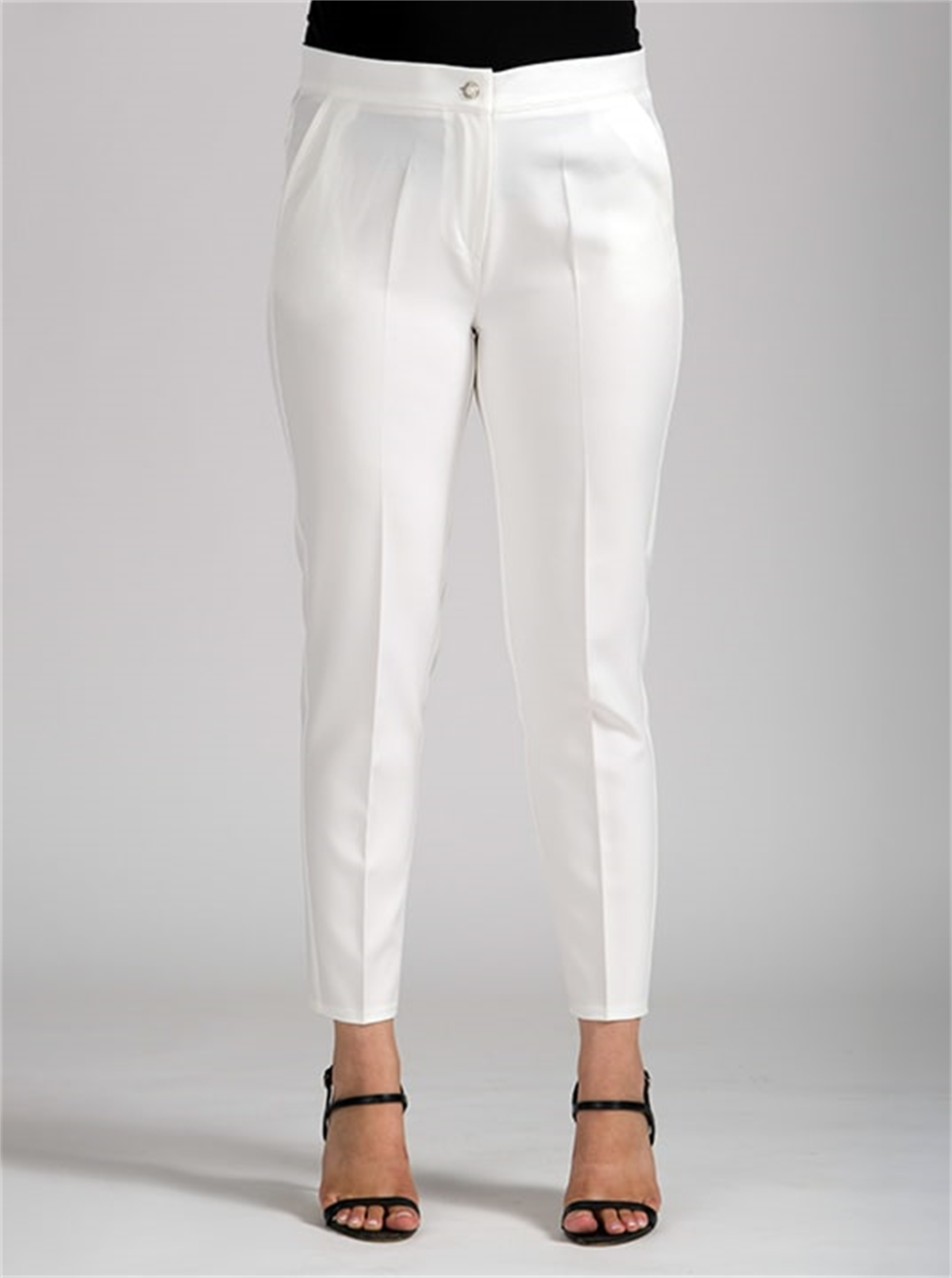 Beyaz Bilek Paça Kumaş Pantolon