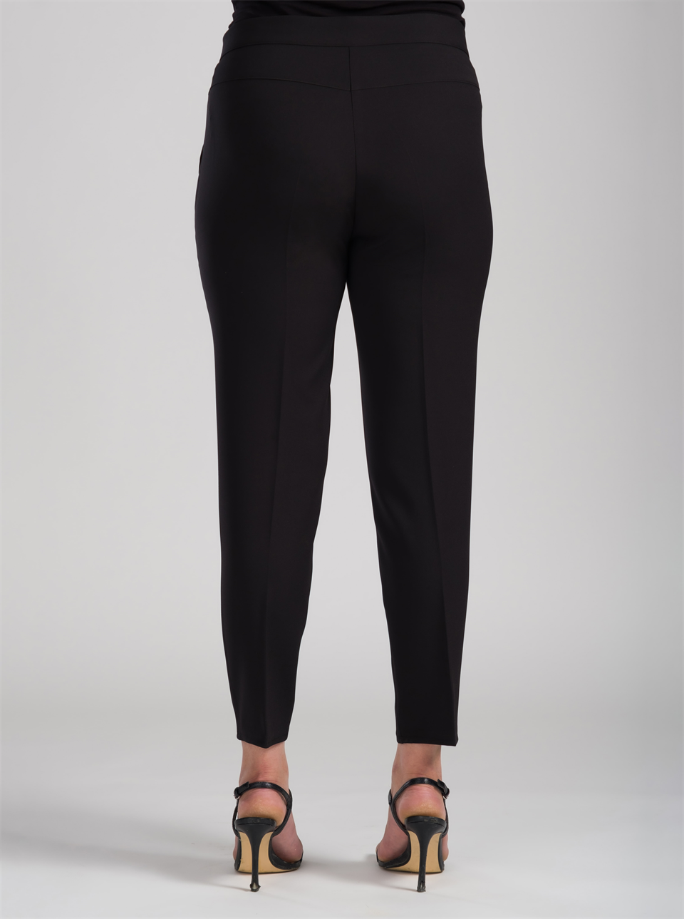 Siyah Bilek Paça Kumaş Pantolon