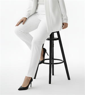 Beyaz Klasik Paça Kumaş Pantolon