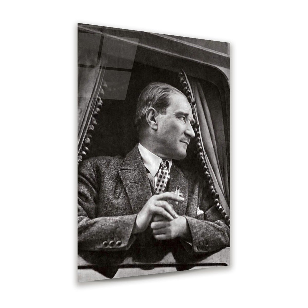 Atatürk Dikey Cam Tablo