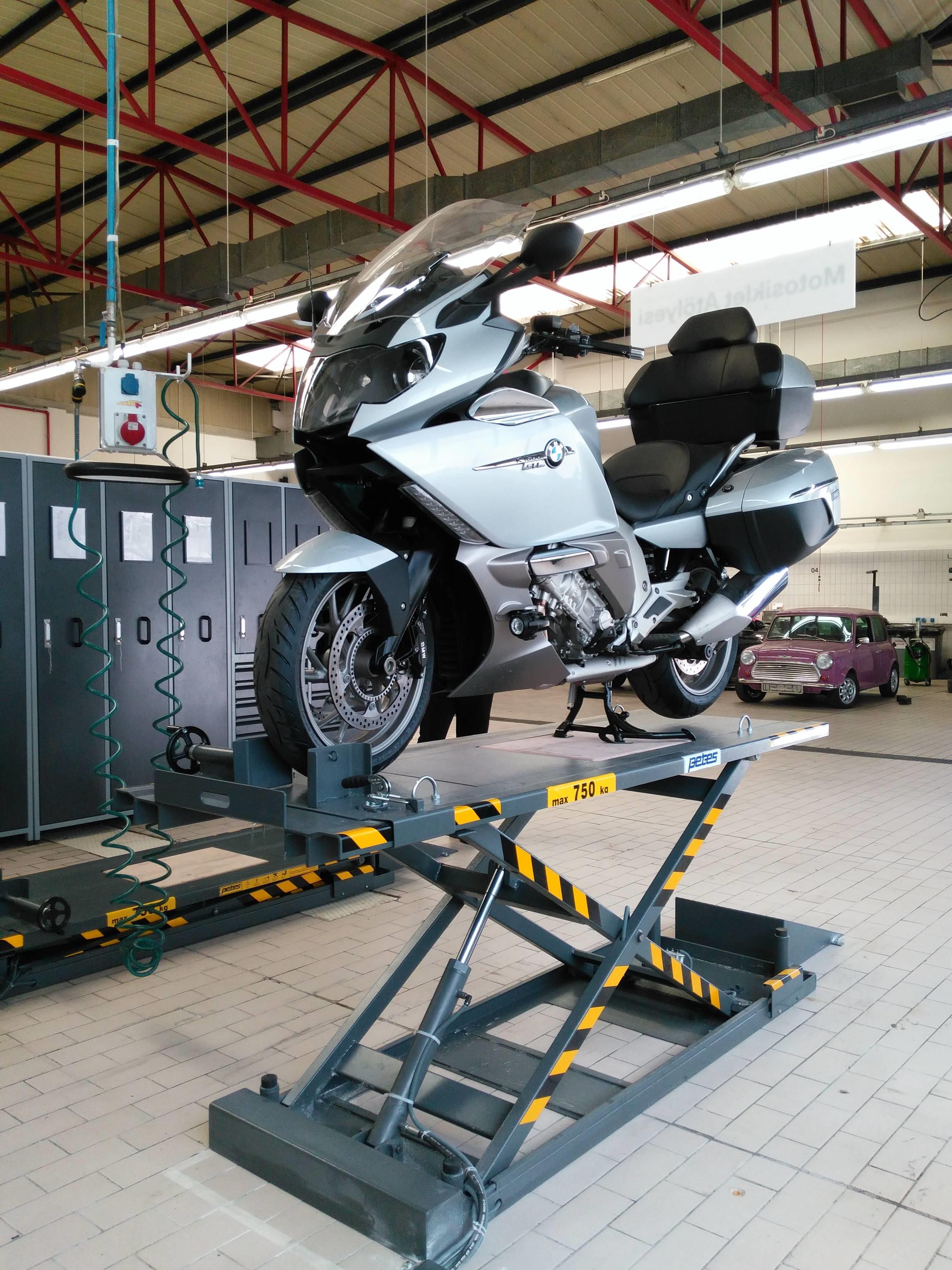 MOTORSİKLETÇİ LİFTİ