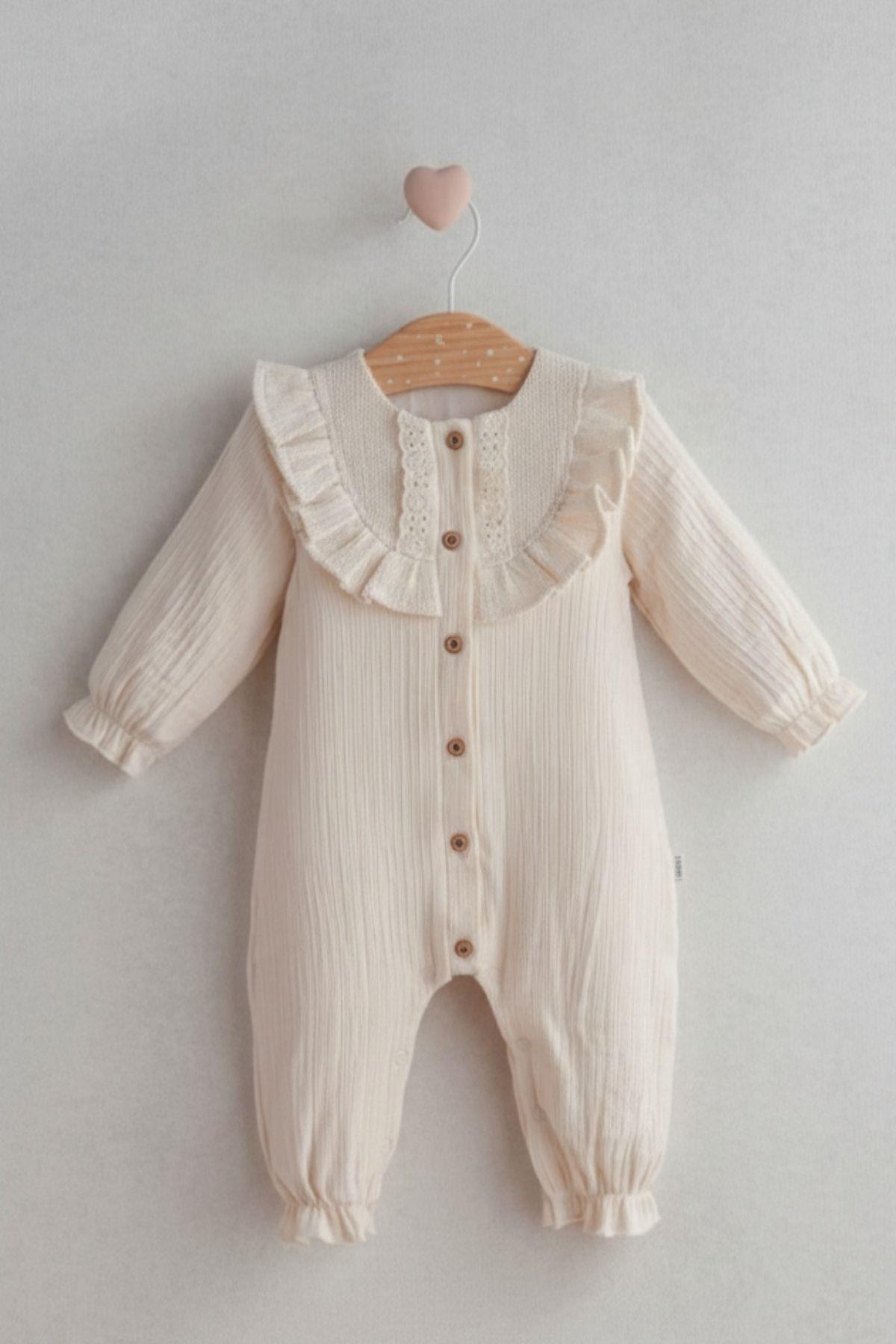 Vintage Dantel Detaylı Müslin Bebek Tulumu