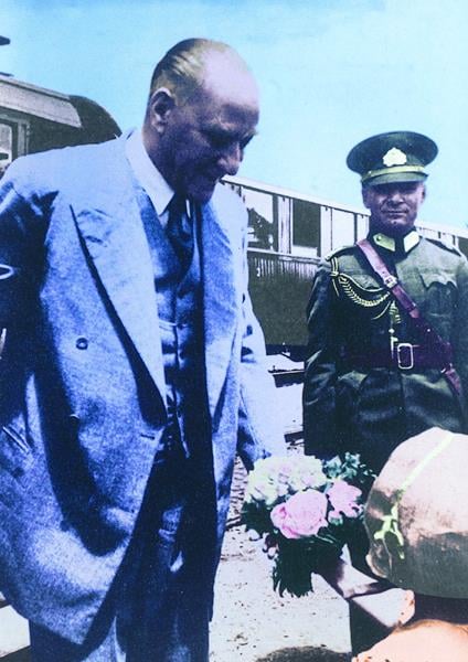 Mustafa Kemal Atatürk - Kanvas Tablo ATGE-059-FAtatürk TablolarıTablolife.com