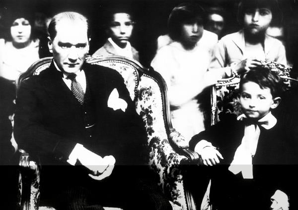 Mustafa Kemal Atatürk - Kanvas Tablo ATGE-099-FAtatürk TablolarıTablolife.com