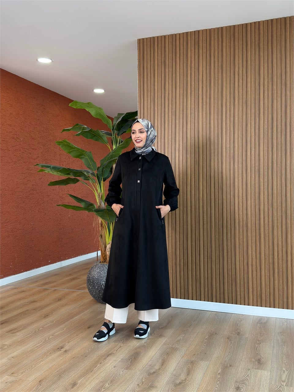 Beste  Süet Giy Çık Kap-Siyah