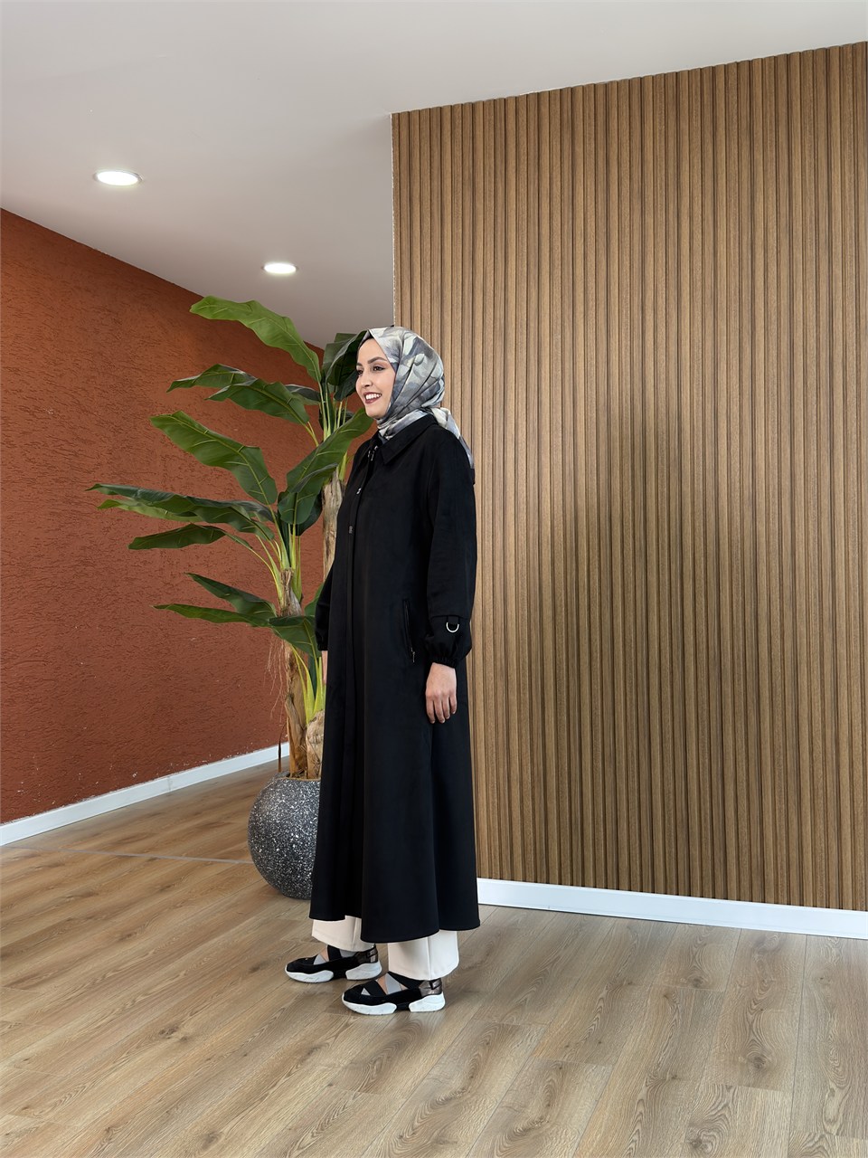 Beste  Süet Giy Çık Kap-Siyah