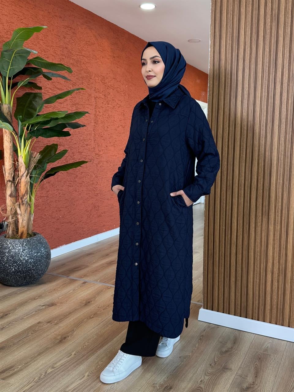 Kadın Kapitone Çıtçıtlı Kap - Lacivert