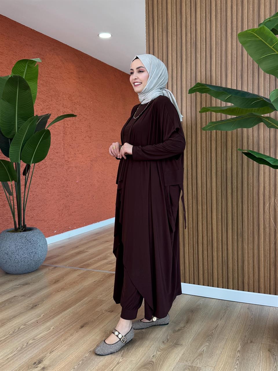 Nurcan Üçlü Tasarım Takım - Kahverengi