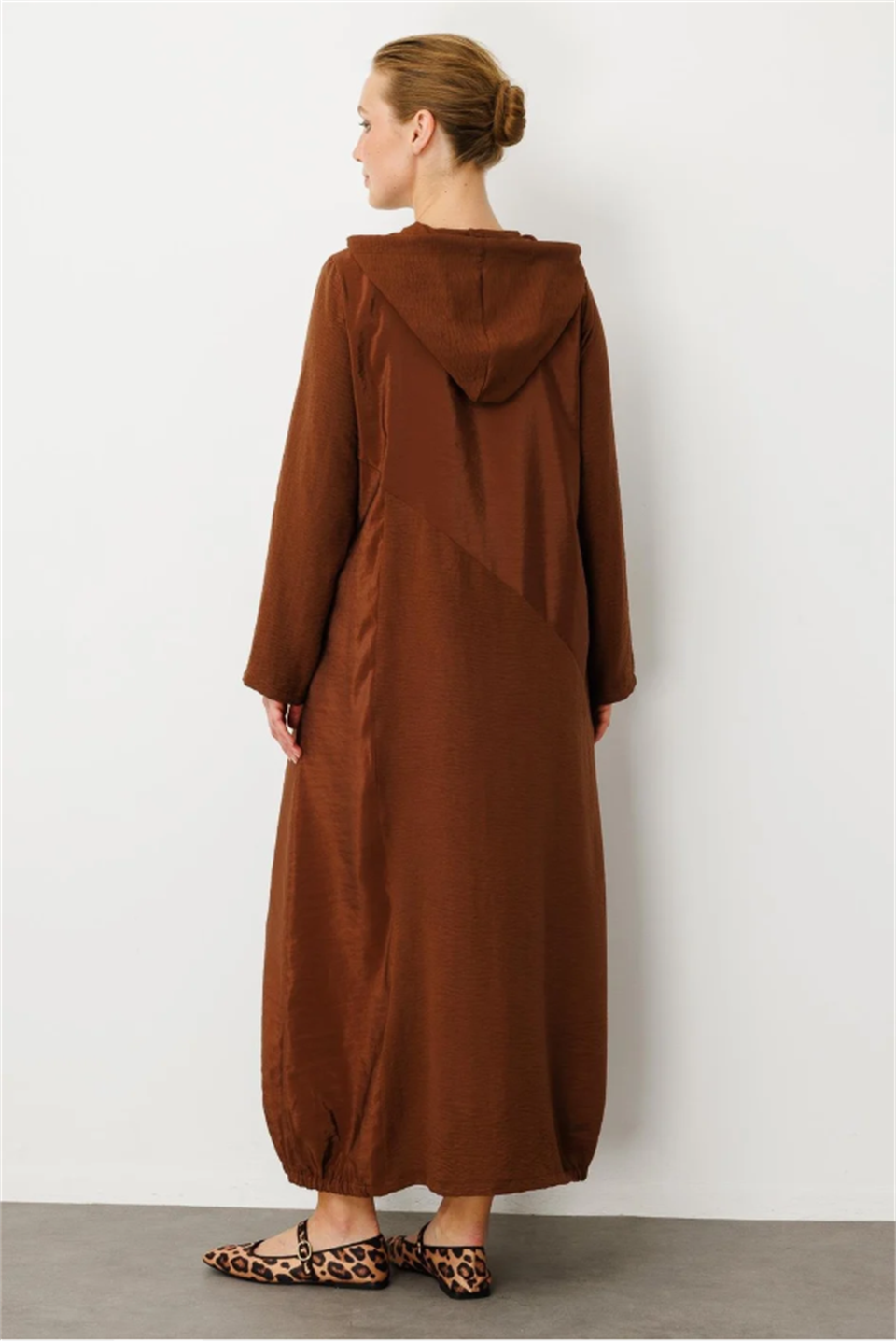PERCHE İnce İpekçe Dokulu Hafif Kap Ferace-Kahverengi