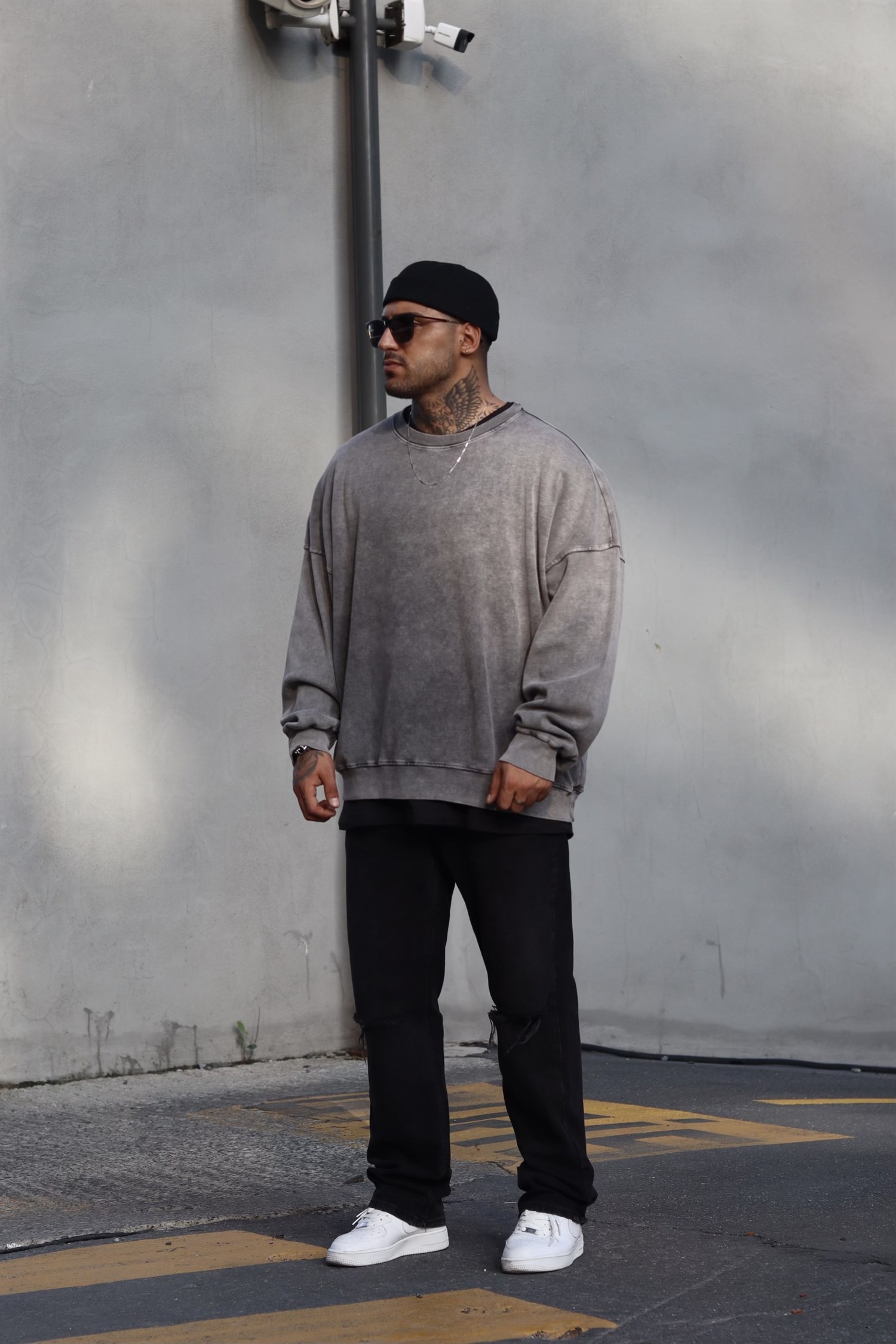 Acid wash oversize sweatshirt