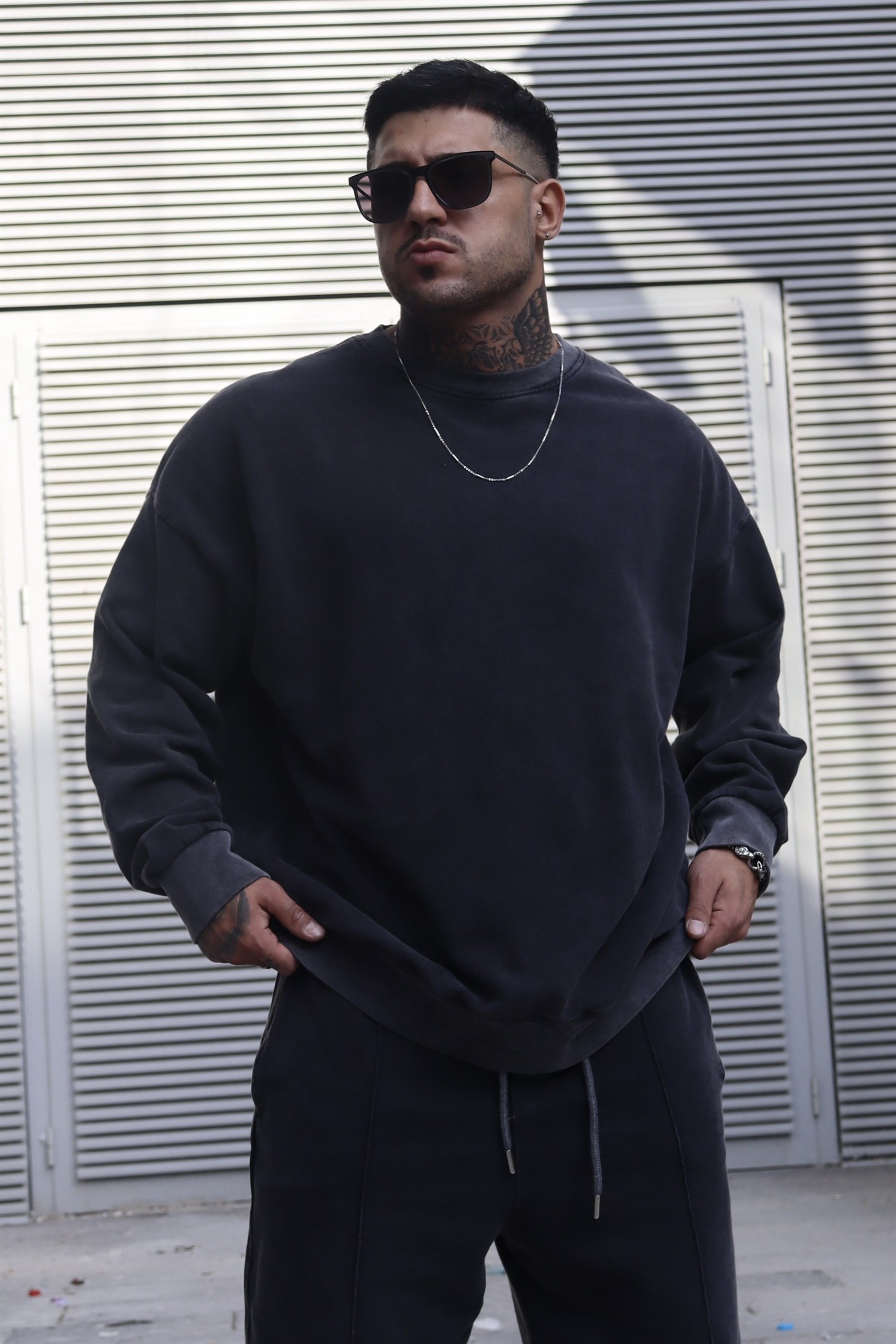 Acid wash oversize sweatshirt