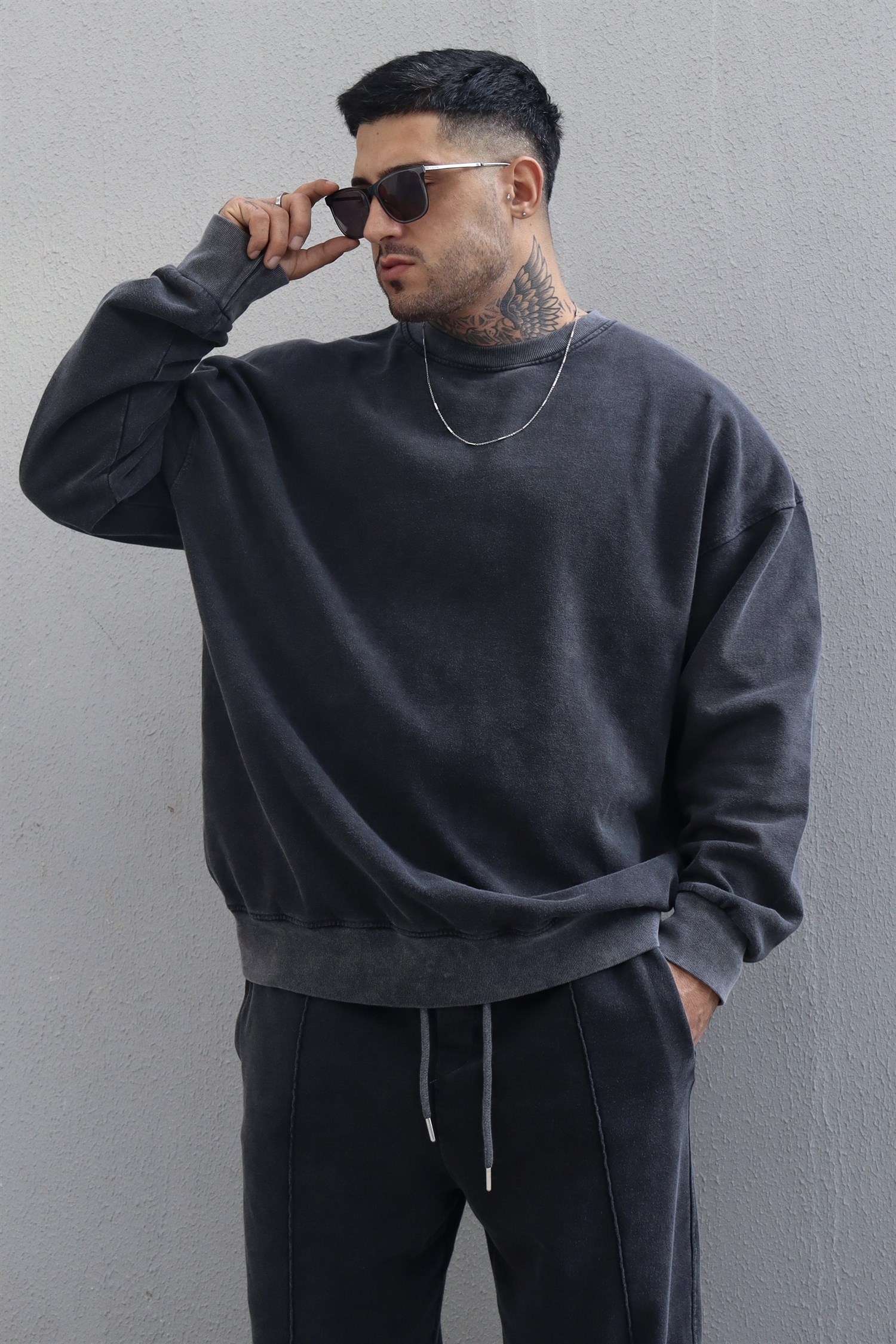 Acid wash oversize sweatshirt