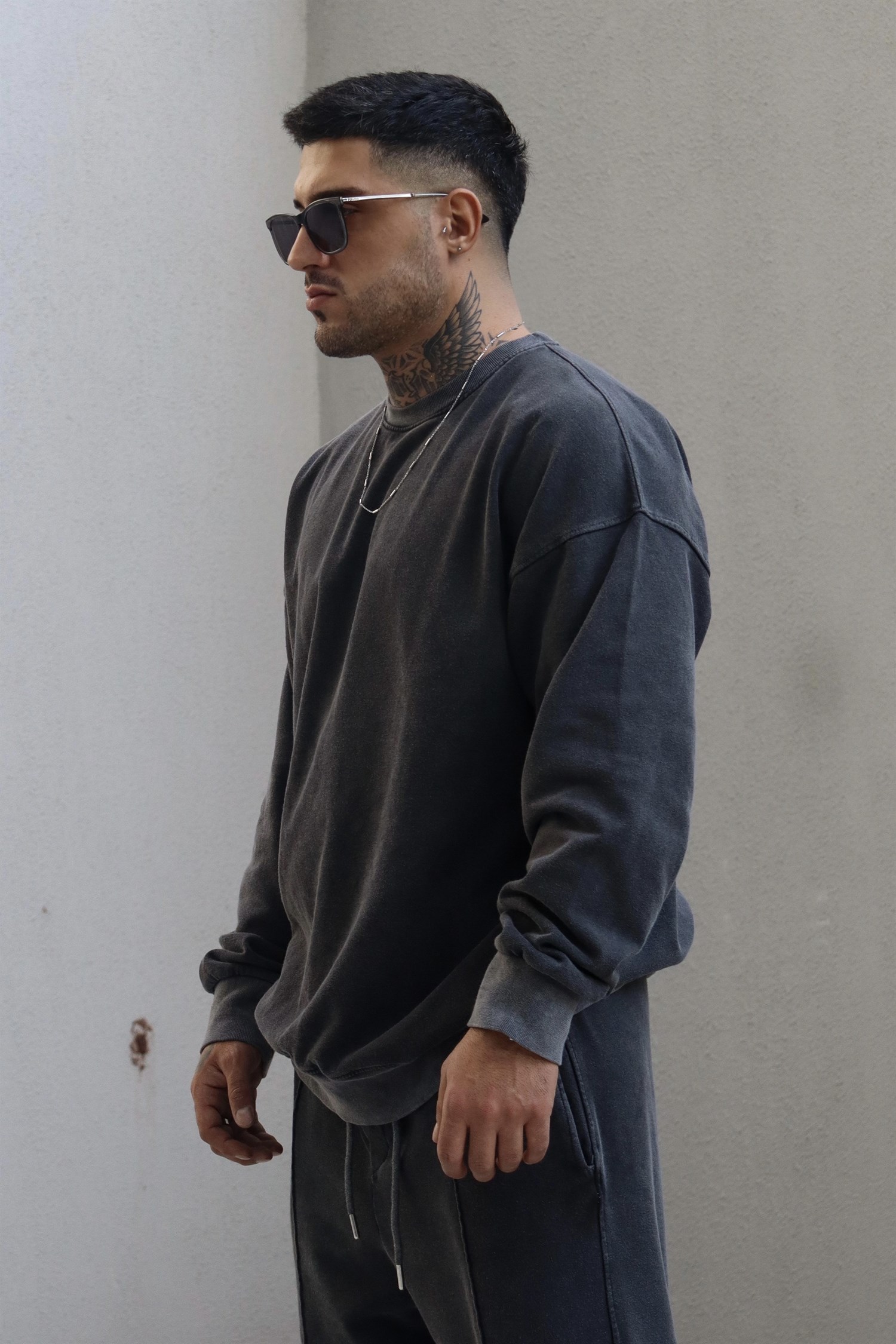 Acid wash oversize sweatshirt