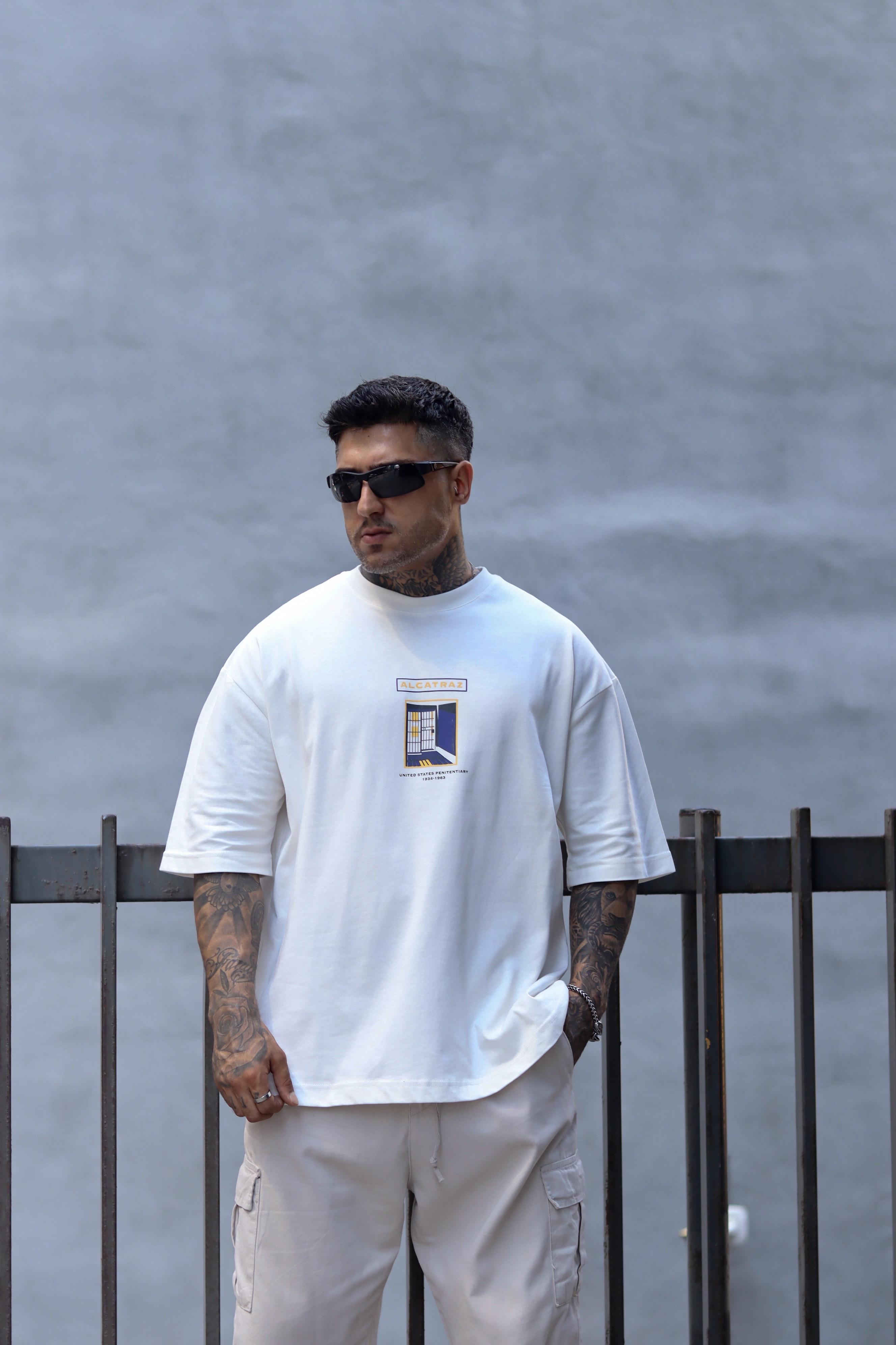 Alcatraz beyaz oversize tshirt