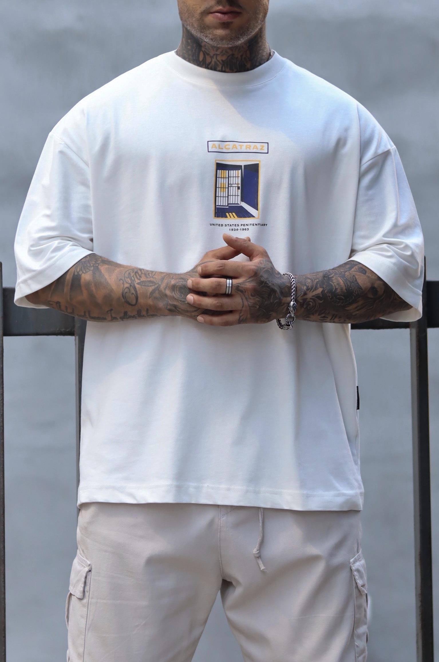 Alcatraz beyaz oversize tshirt