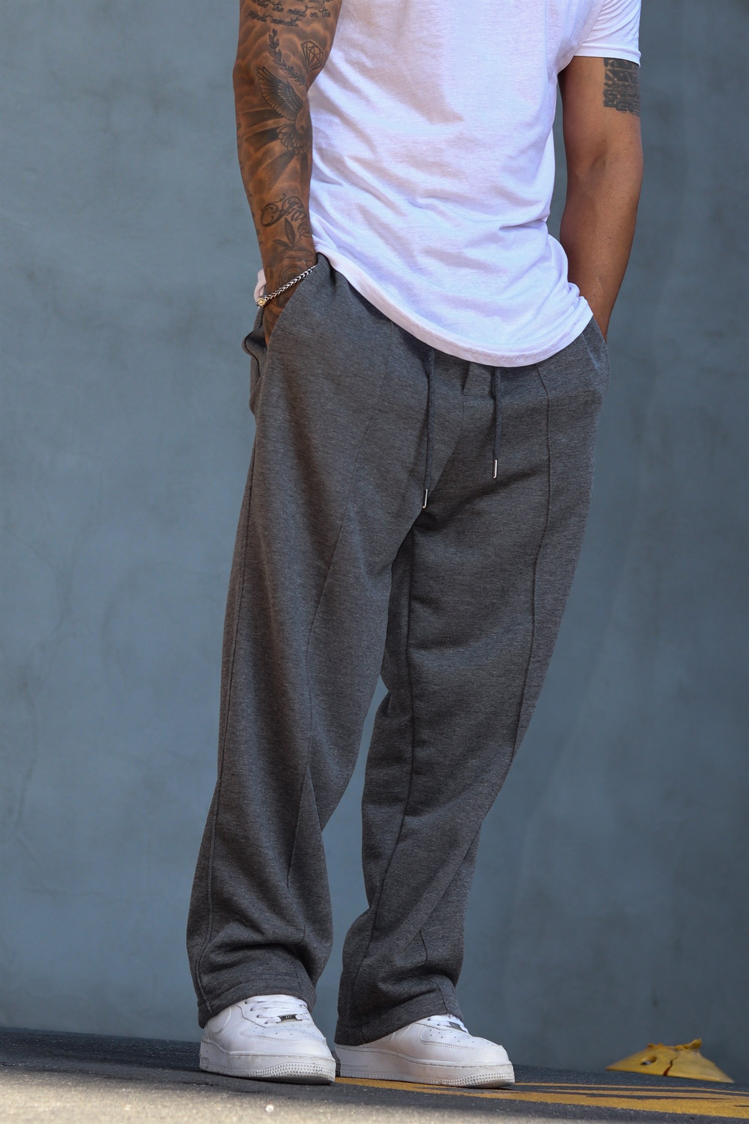 Baggy anthracite sweatpants