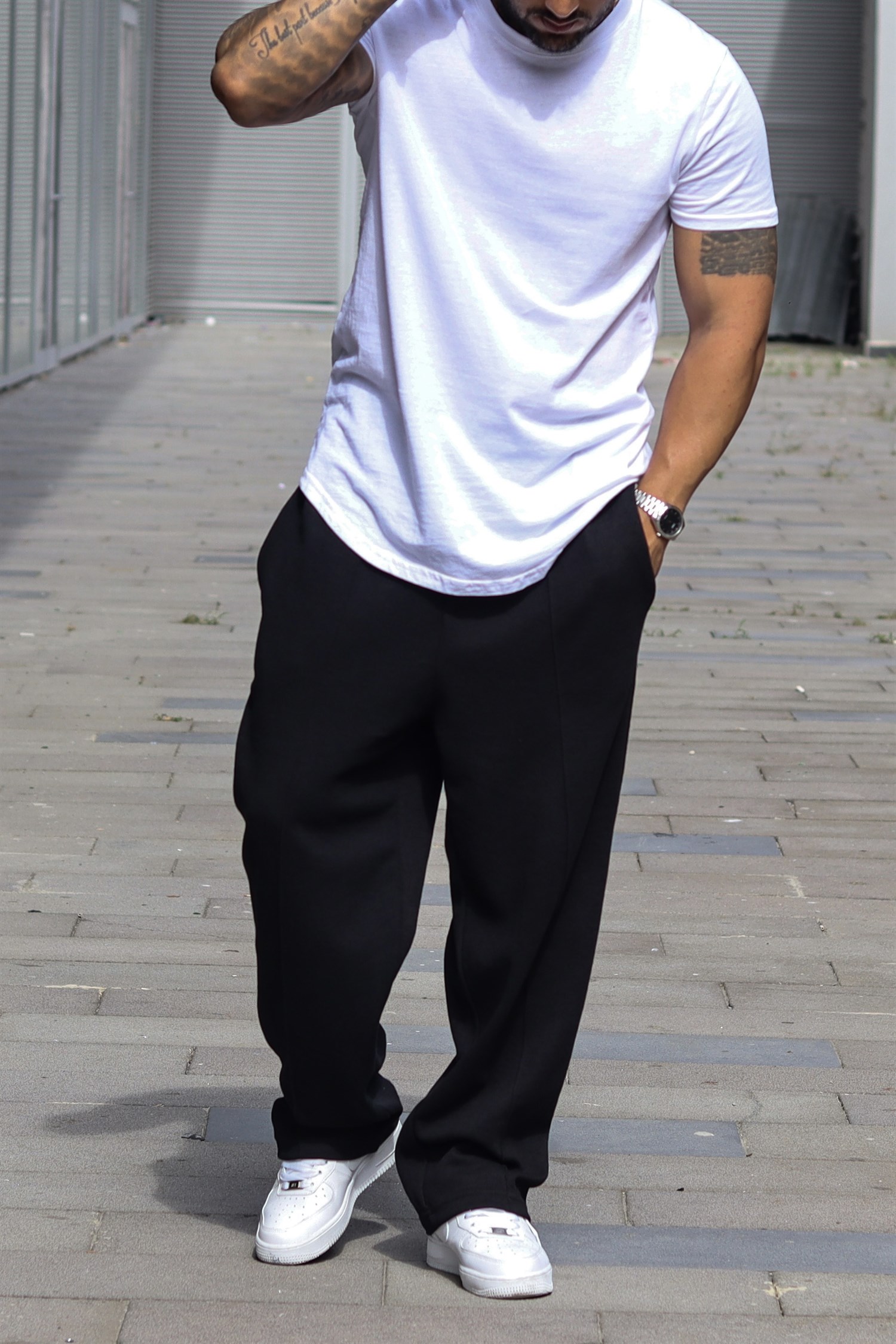Baggy black sweatpant