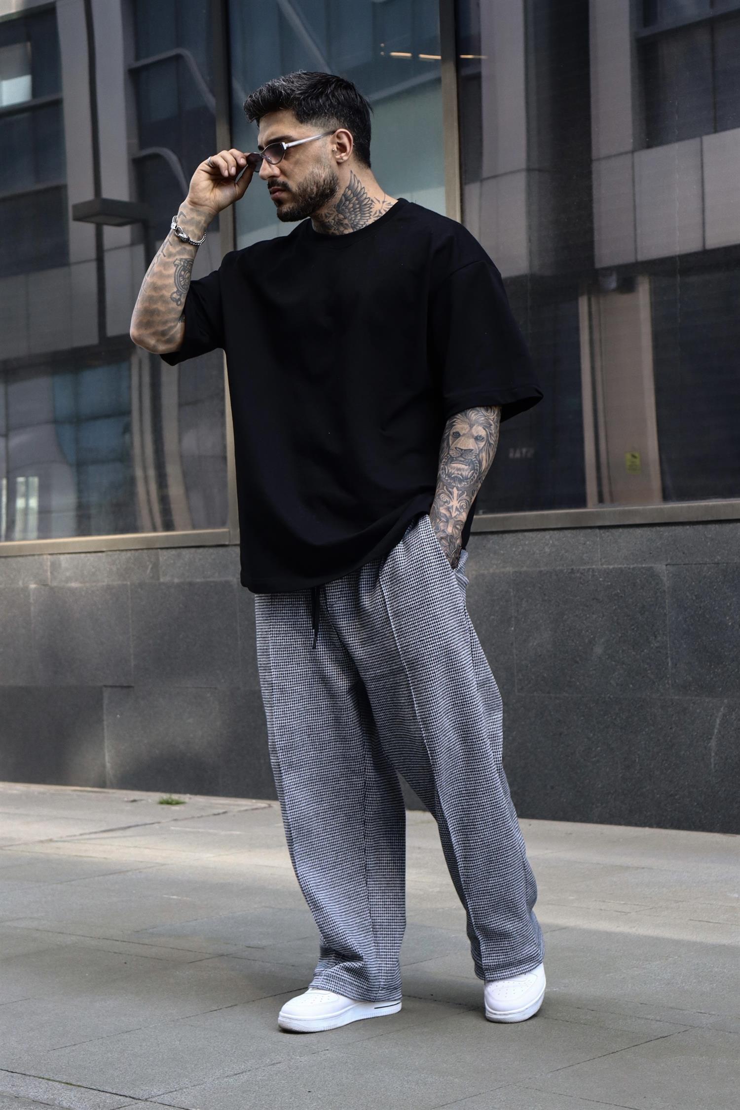 Baggy sweatpants