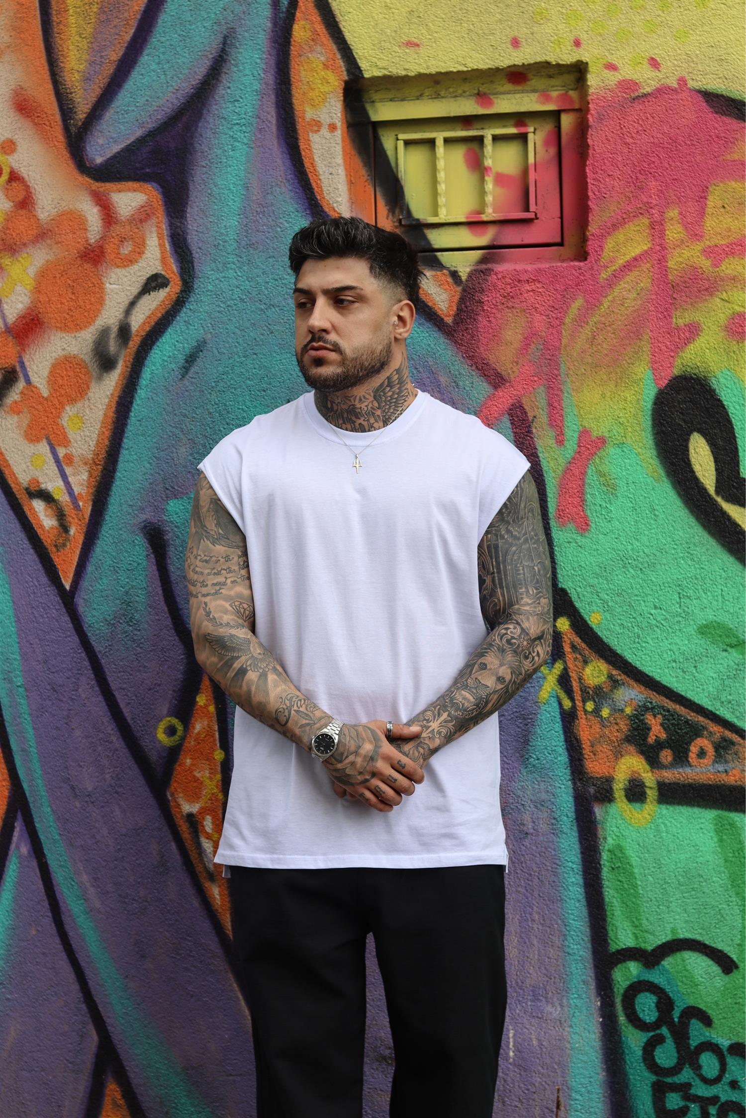 Basic beyaz sıfır kol atlet