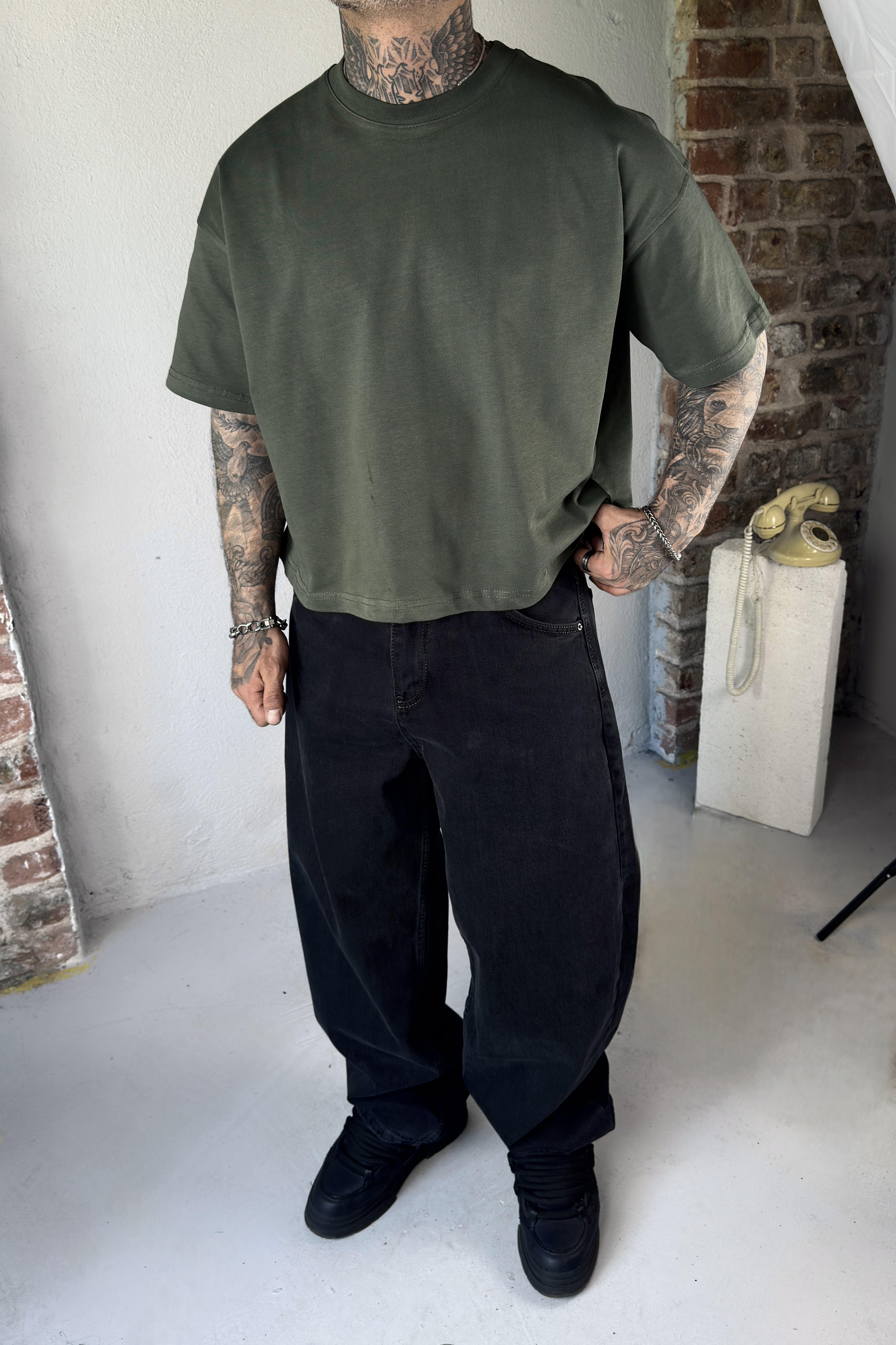 Basic Cropped Haki Tshirt