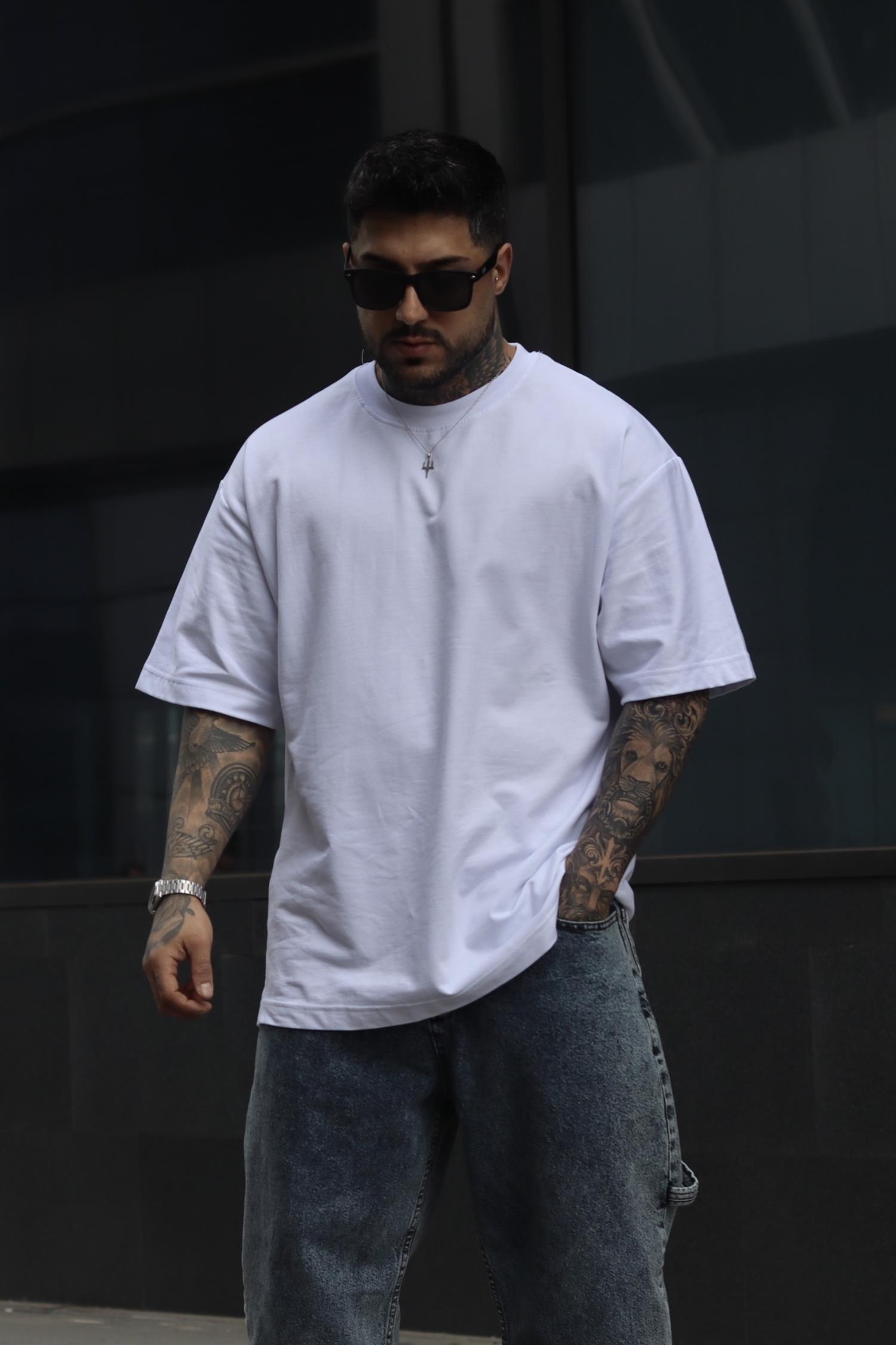 Basic oversize beyaz tshirt