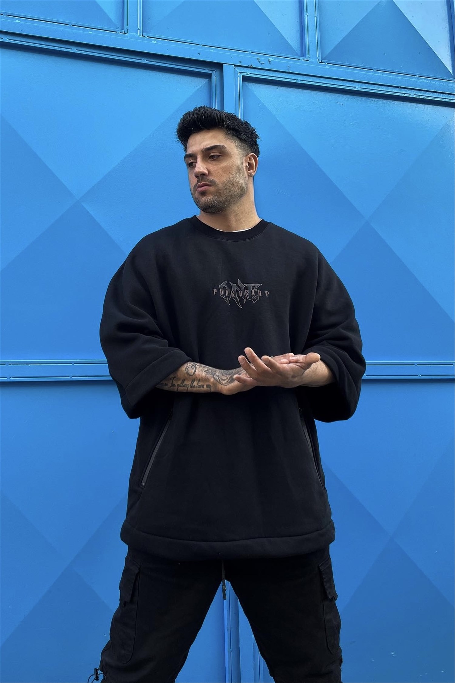 Black punk heart bat arm sweatshirt
