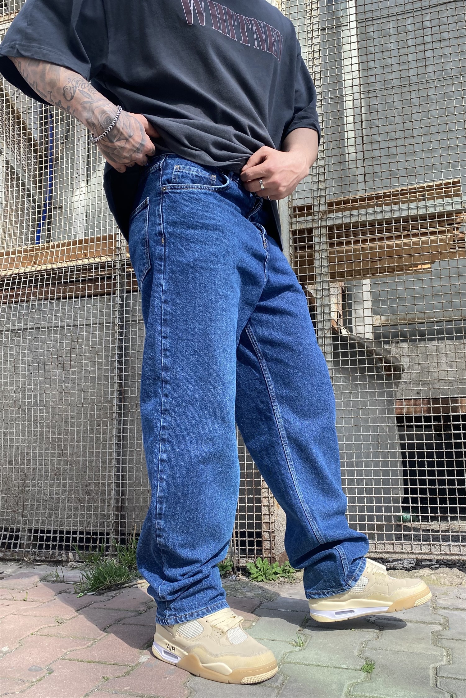 Dark blue baggy jean