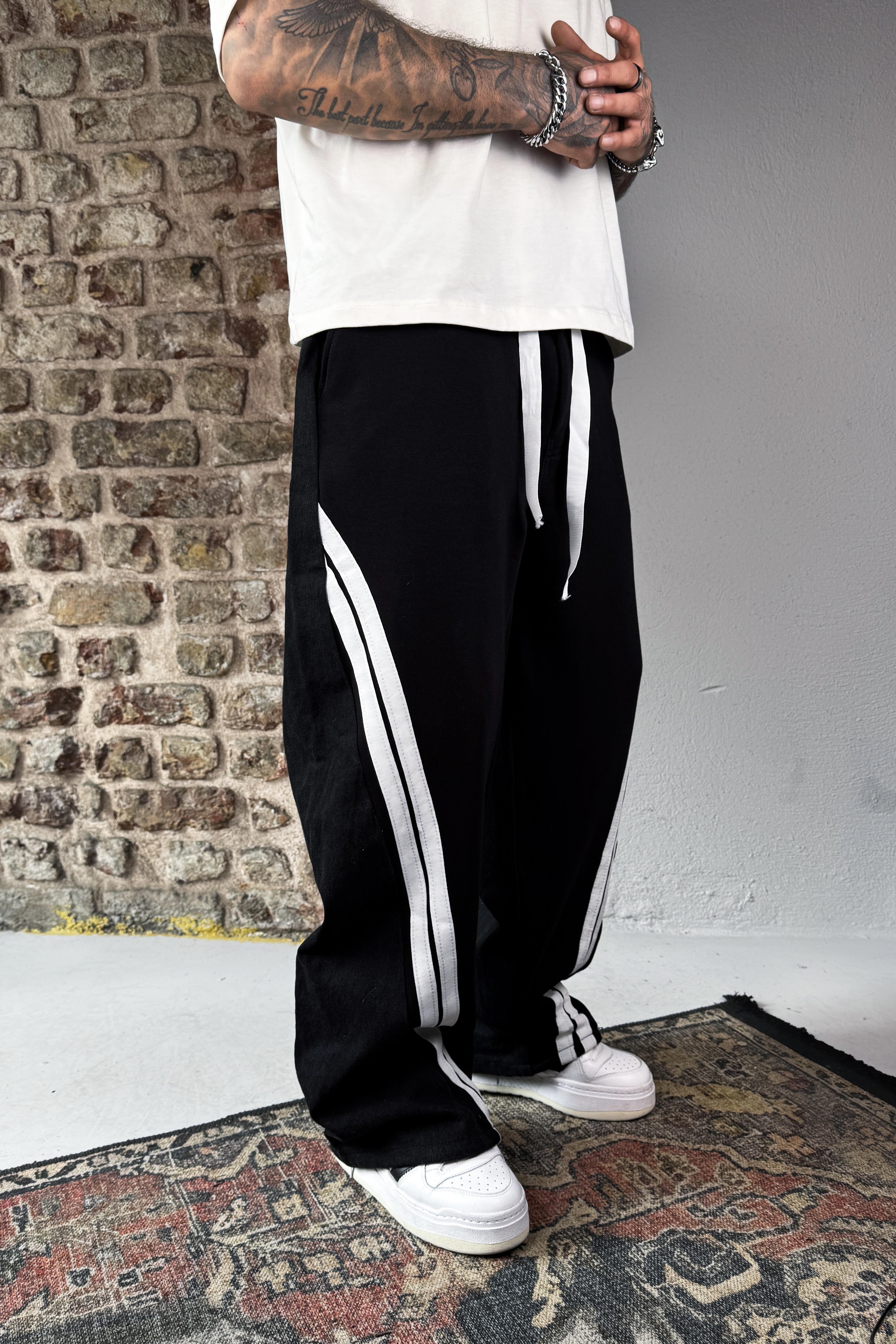 Hybrid Black Track Denim