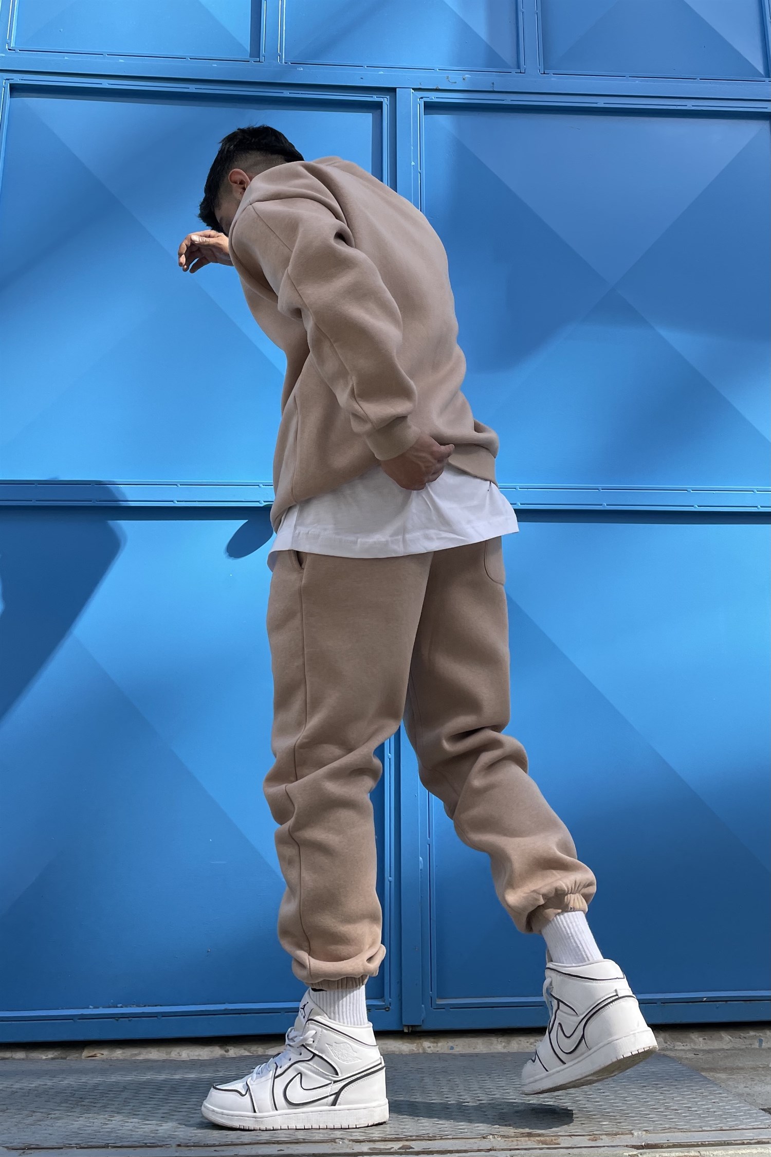 icebeige track suit