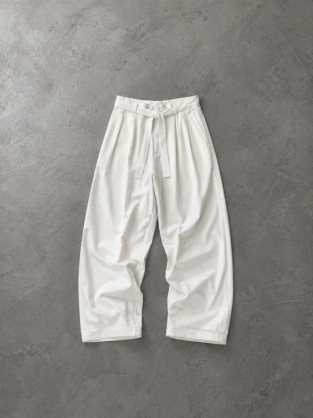 Kemerli Beyaz Baggy Pantolon