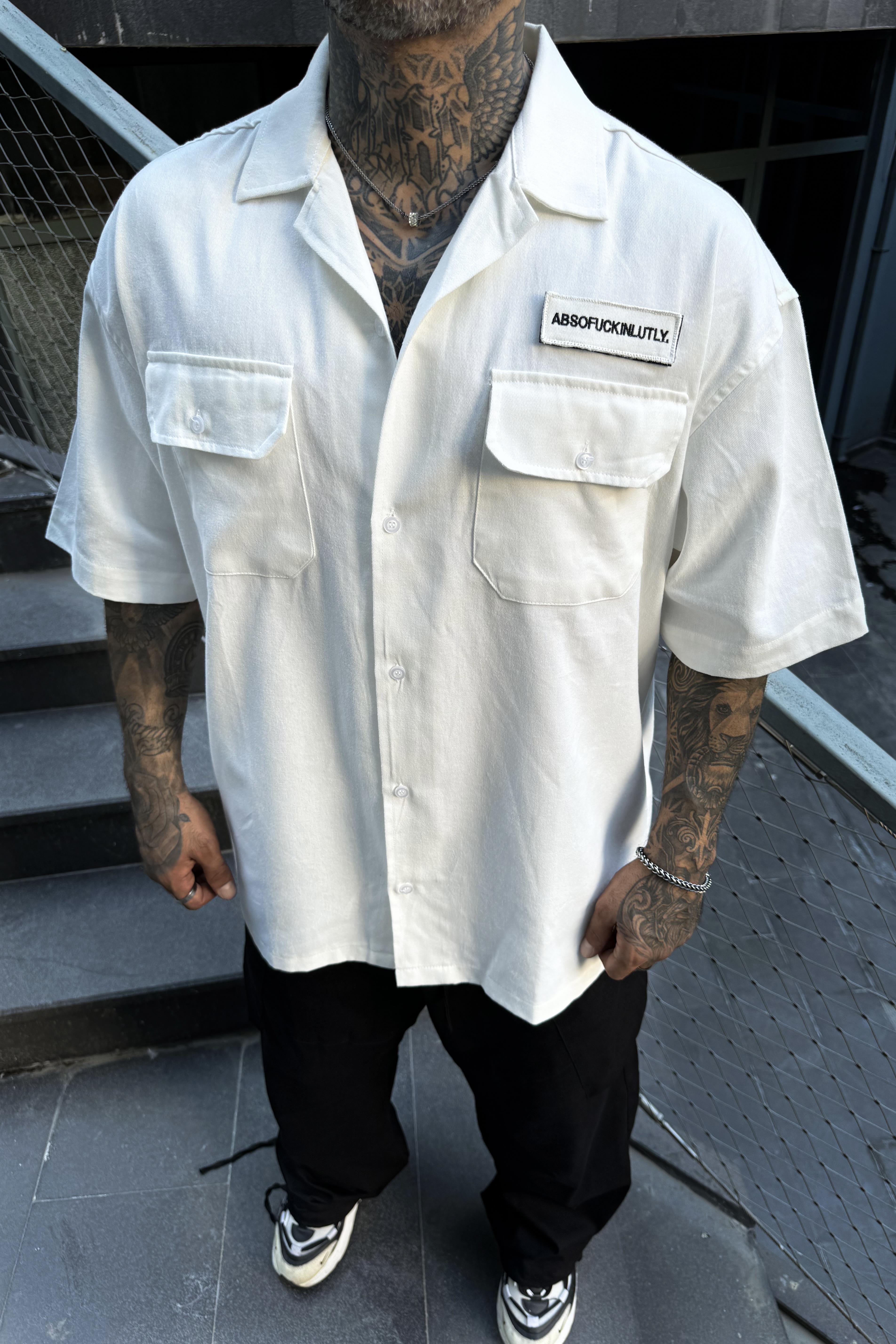Kırık beyaz oversize gömlek