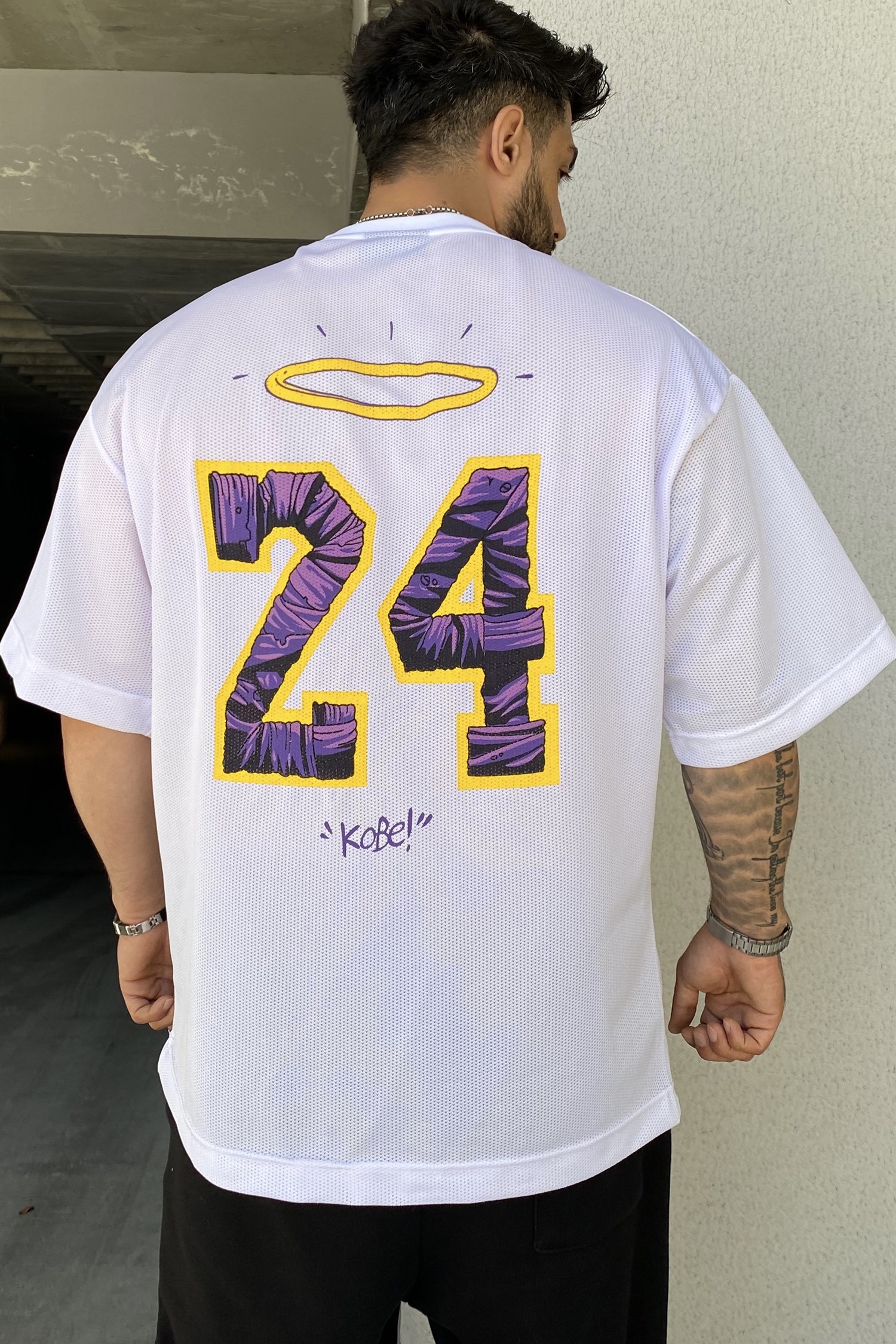kobe 24 beyaz forma