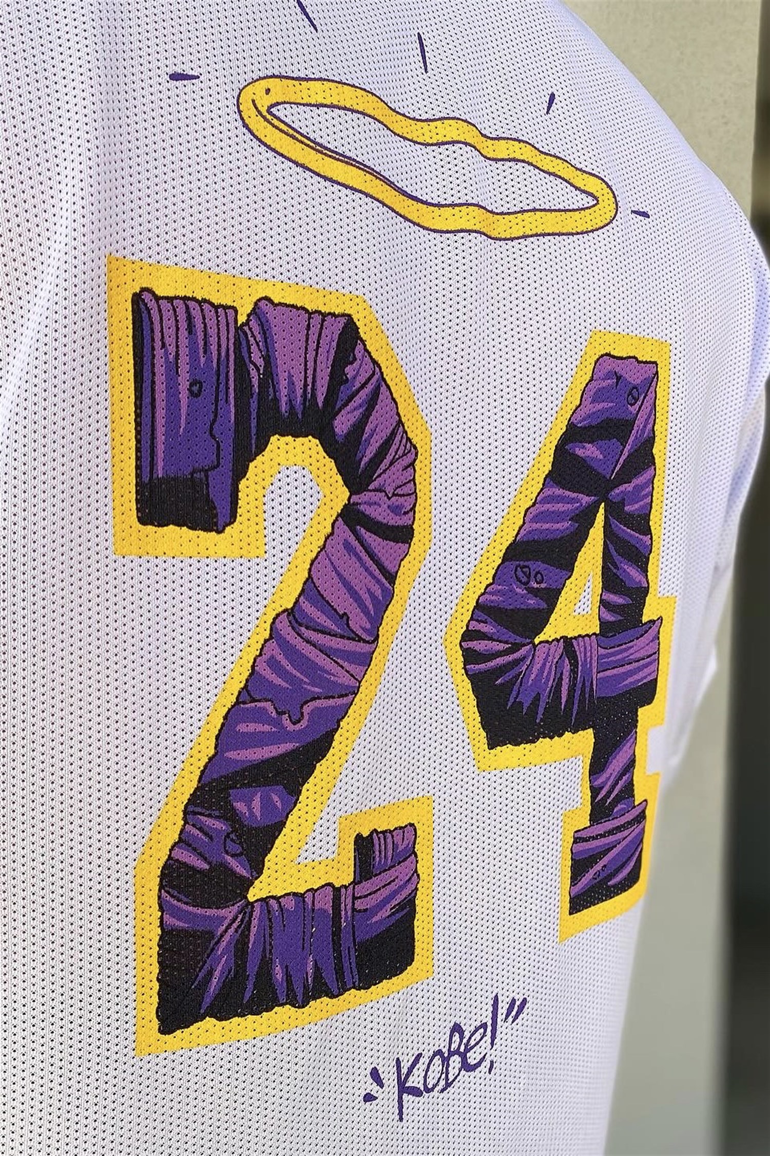 kobe 24 beyaz forma