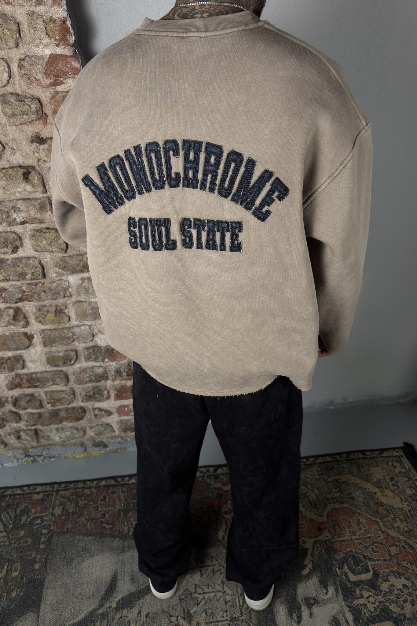 Monochrome Oversize Sweatshirt