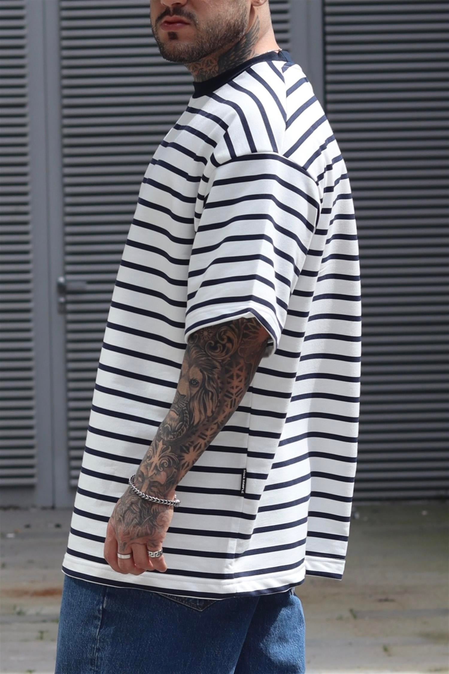 Oversize siyah çizgili tshirt