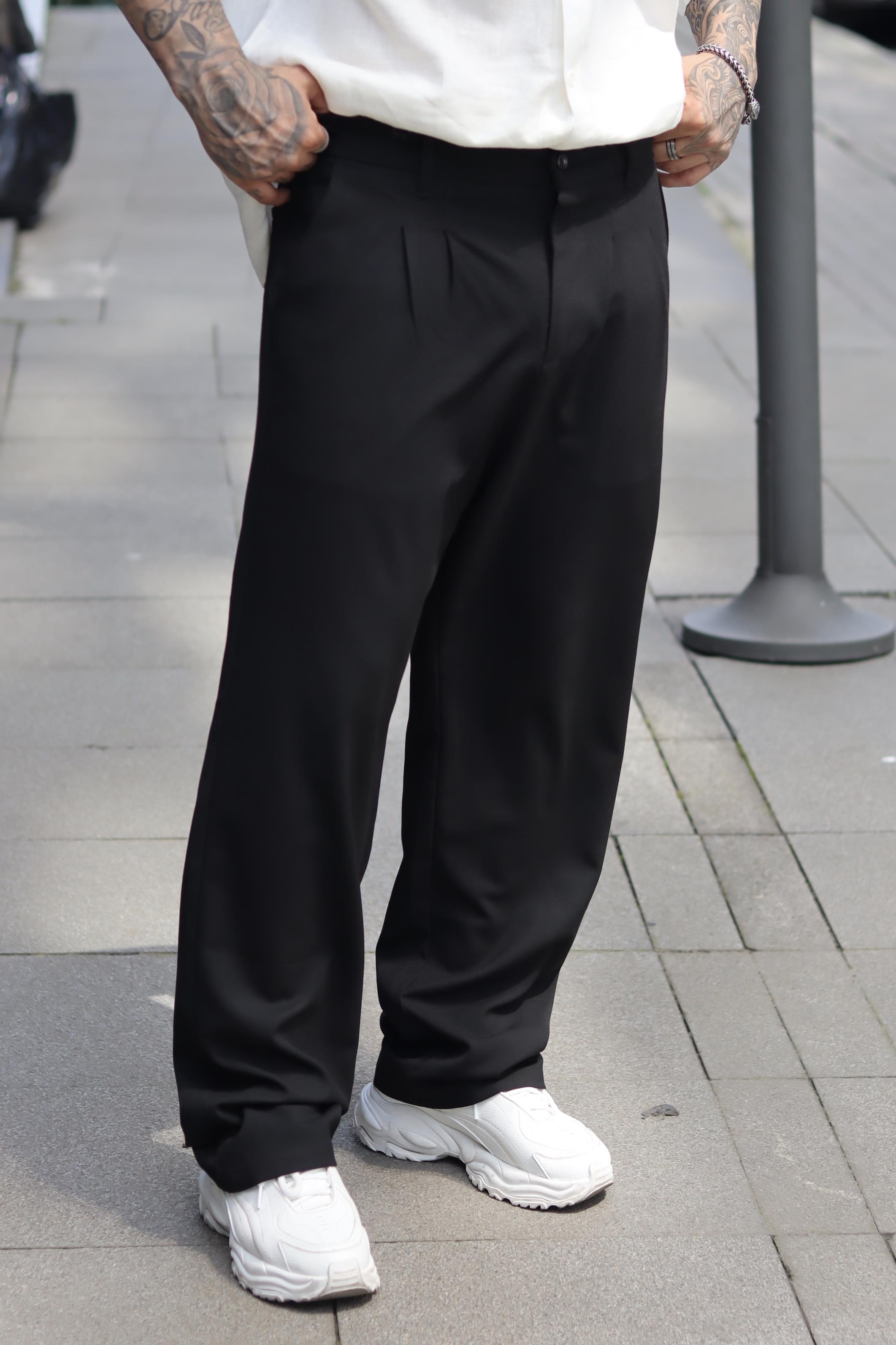 Pileli siyah baggy pantolon