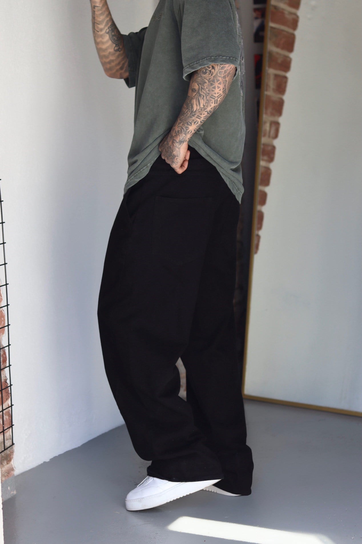 Siyah Kemerli Baggy Pantolon