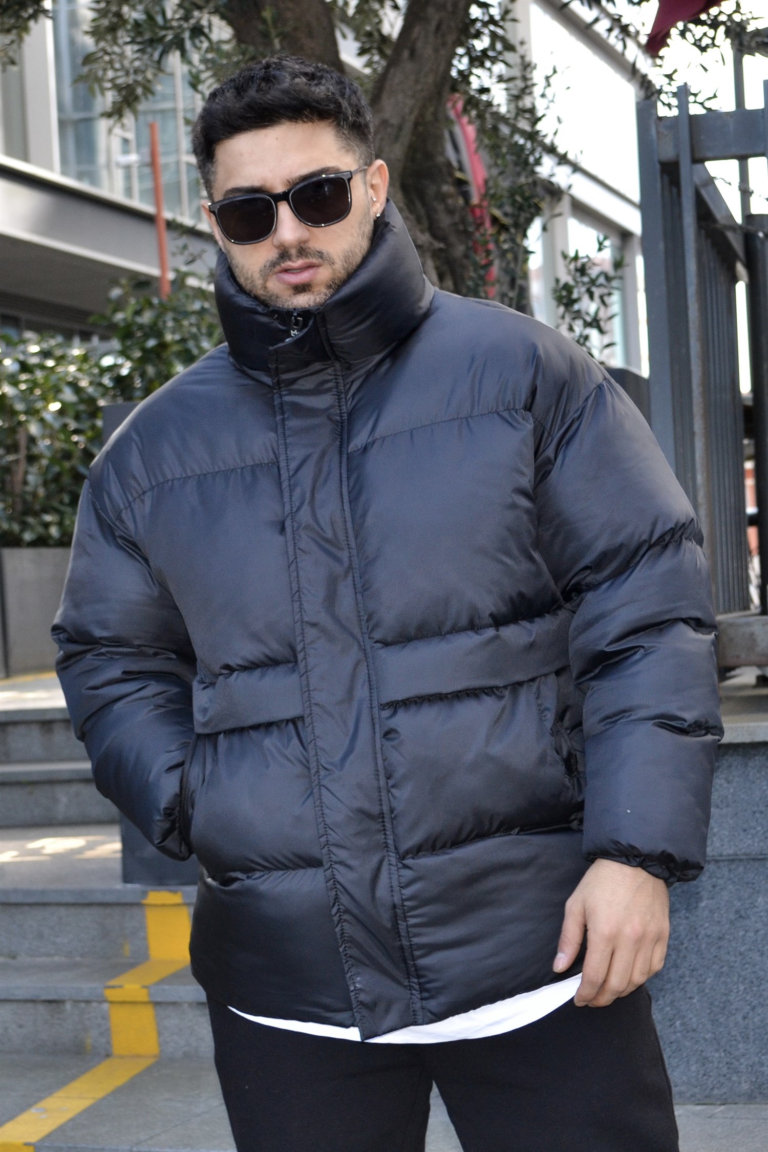 Siyah puffer mont